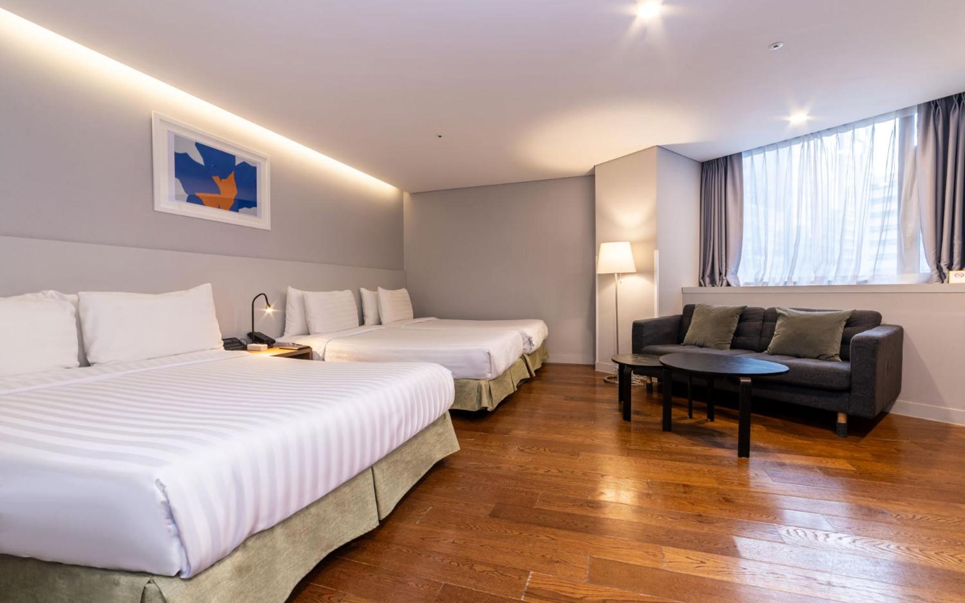 Deluxe Triple Room - Photo 3