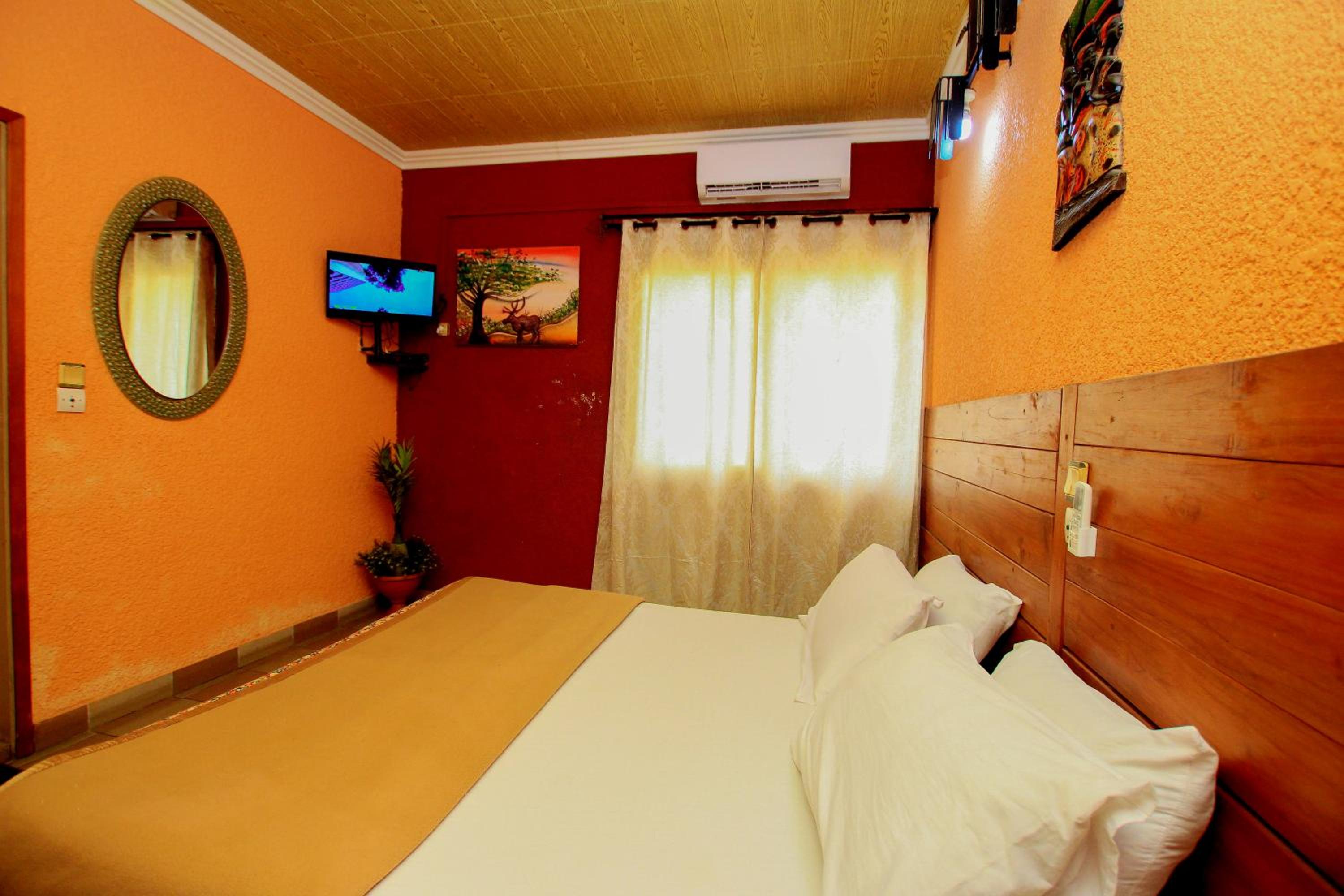 Standard Double Room - Photo 5