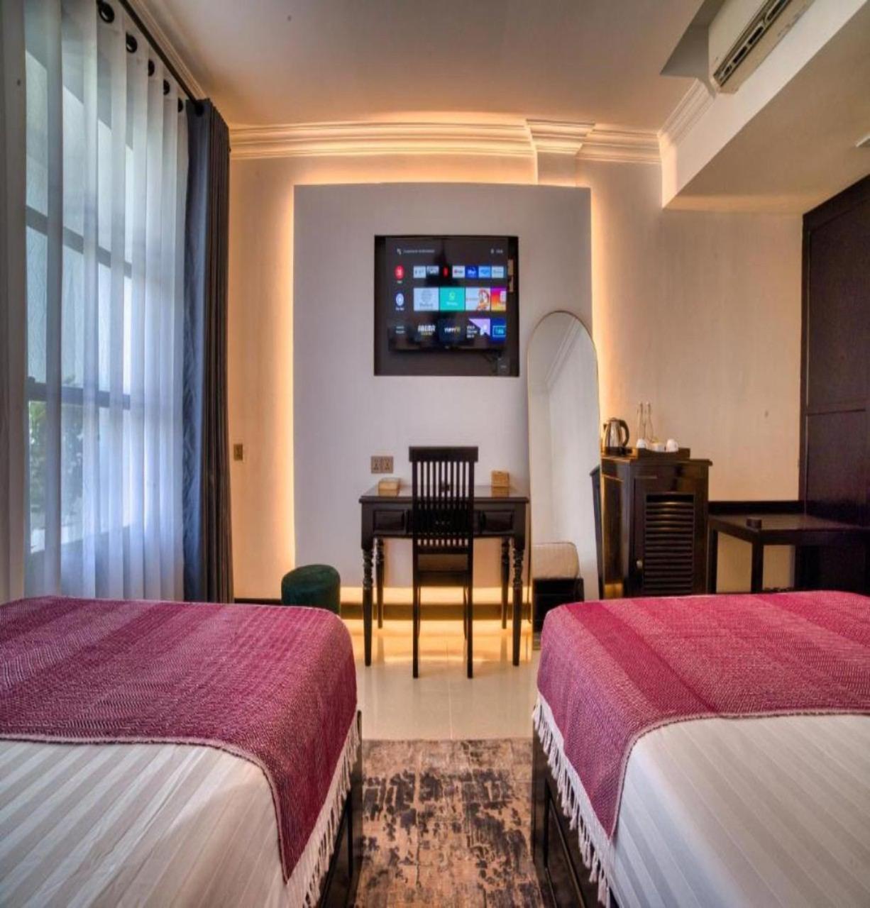 Twin Room with Balcony - Photo 1