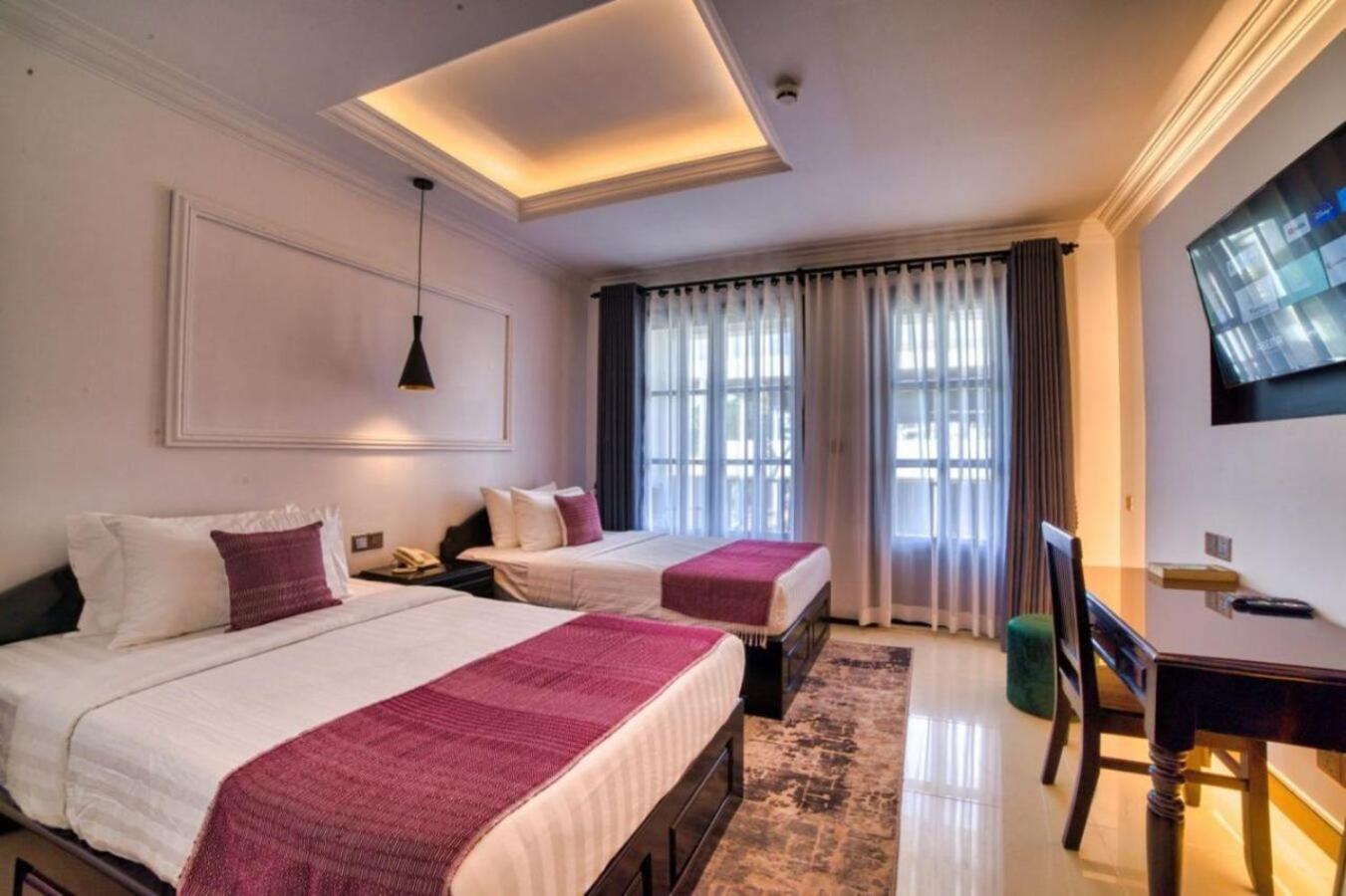 Twin Room with Balcony - Photo 2