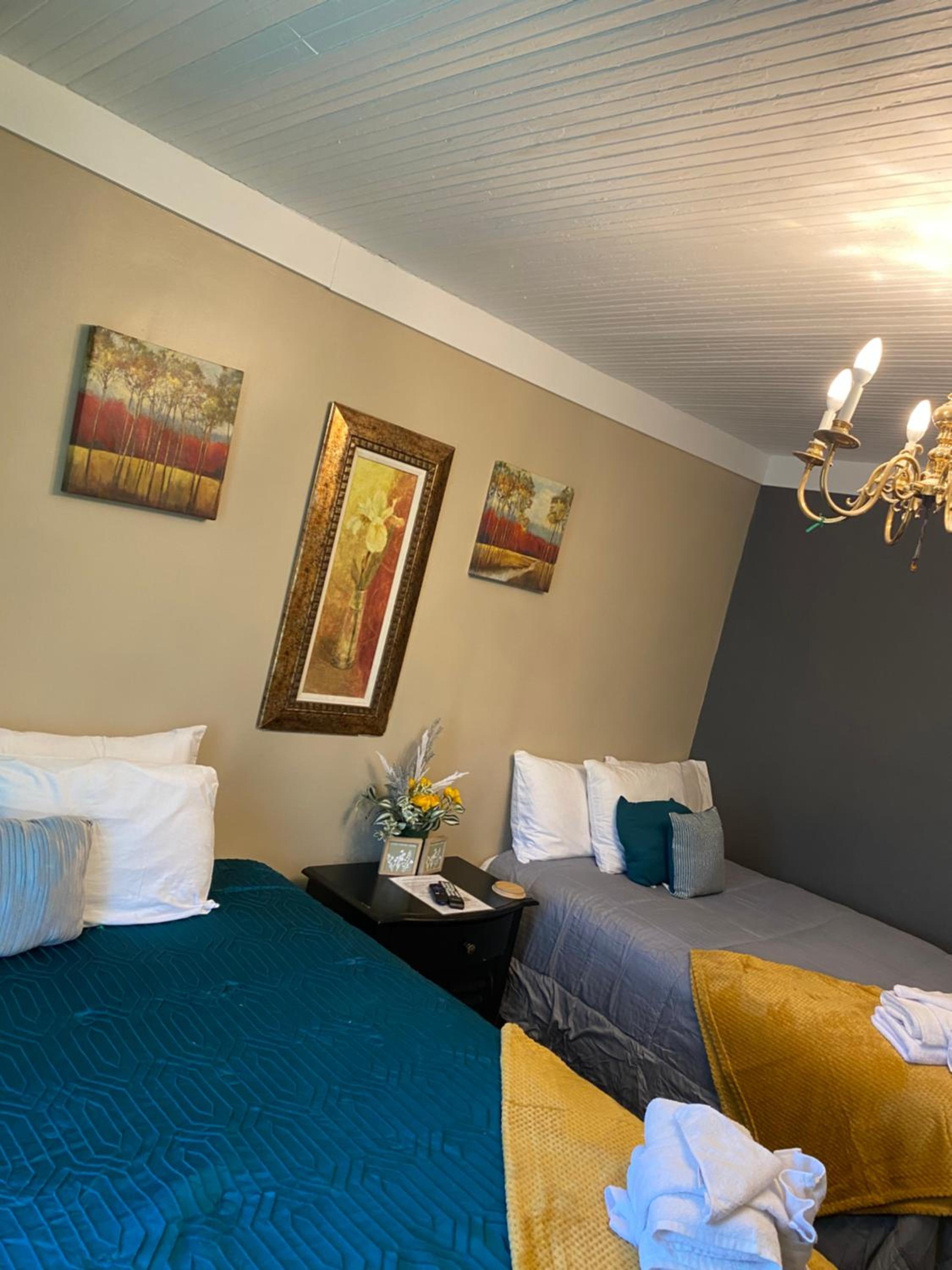 Double Room with Private Bathroom - Photo 1