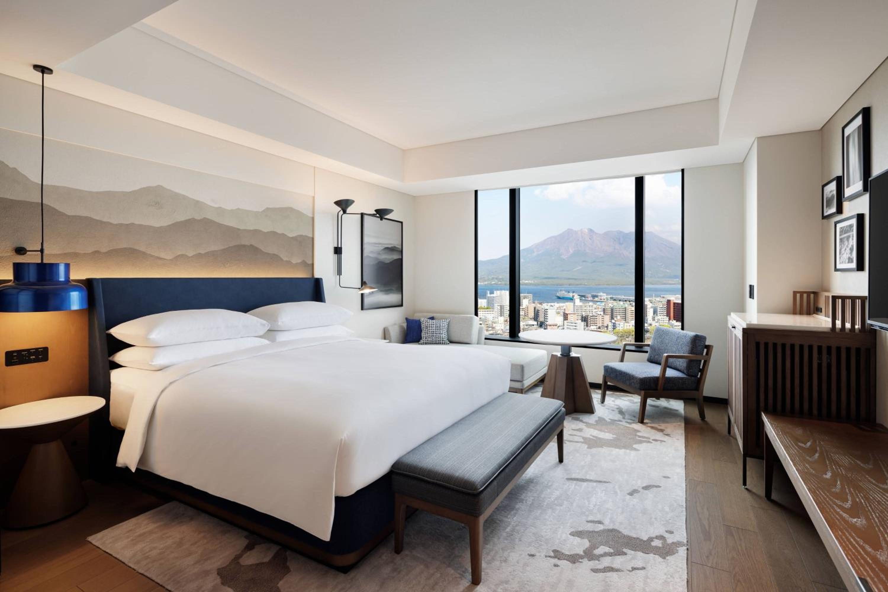 Club King Room with Sakurajima View and Club Lounge Access - Photo 5