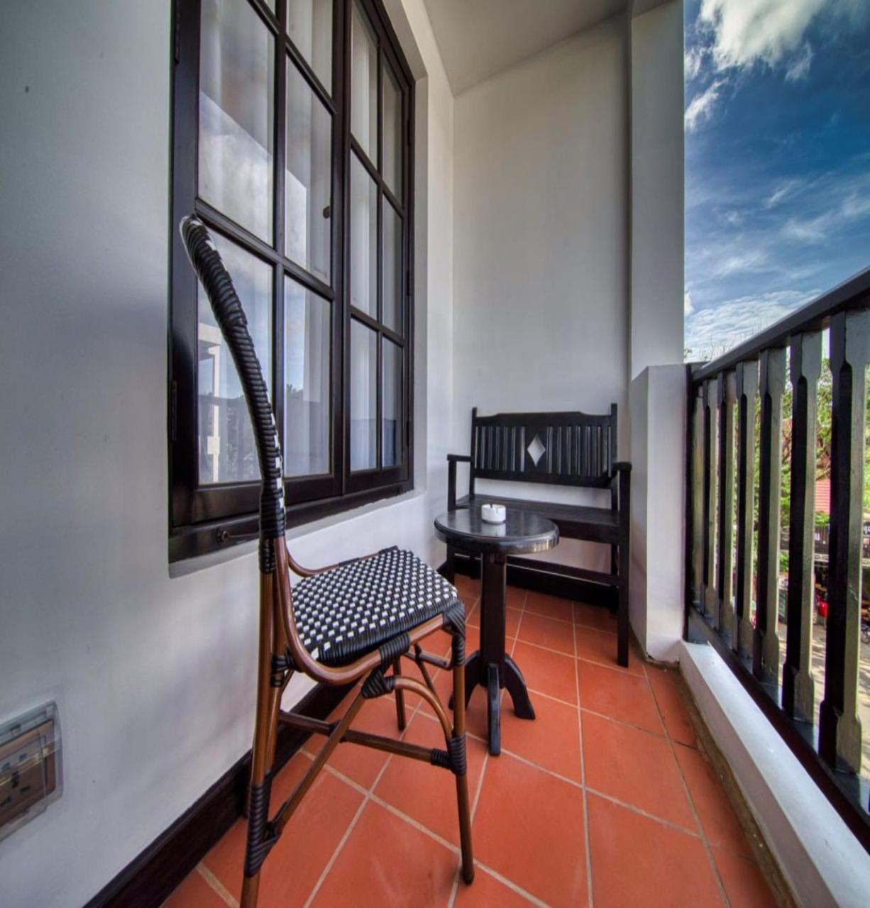 Twin Room with Balcony - Photo 5