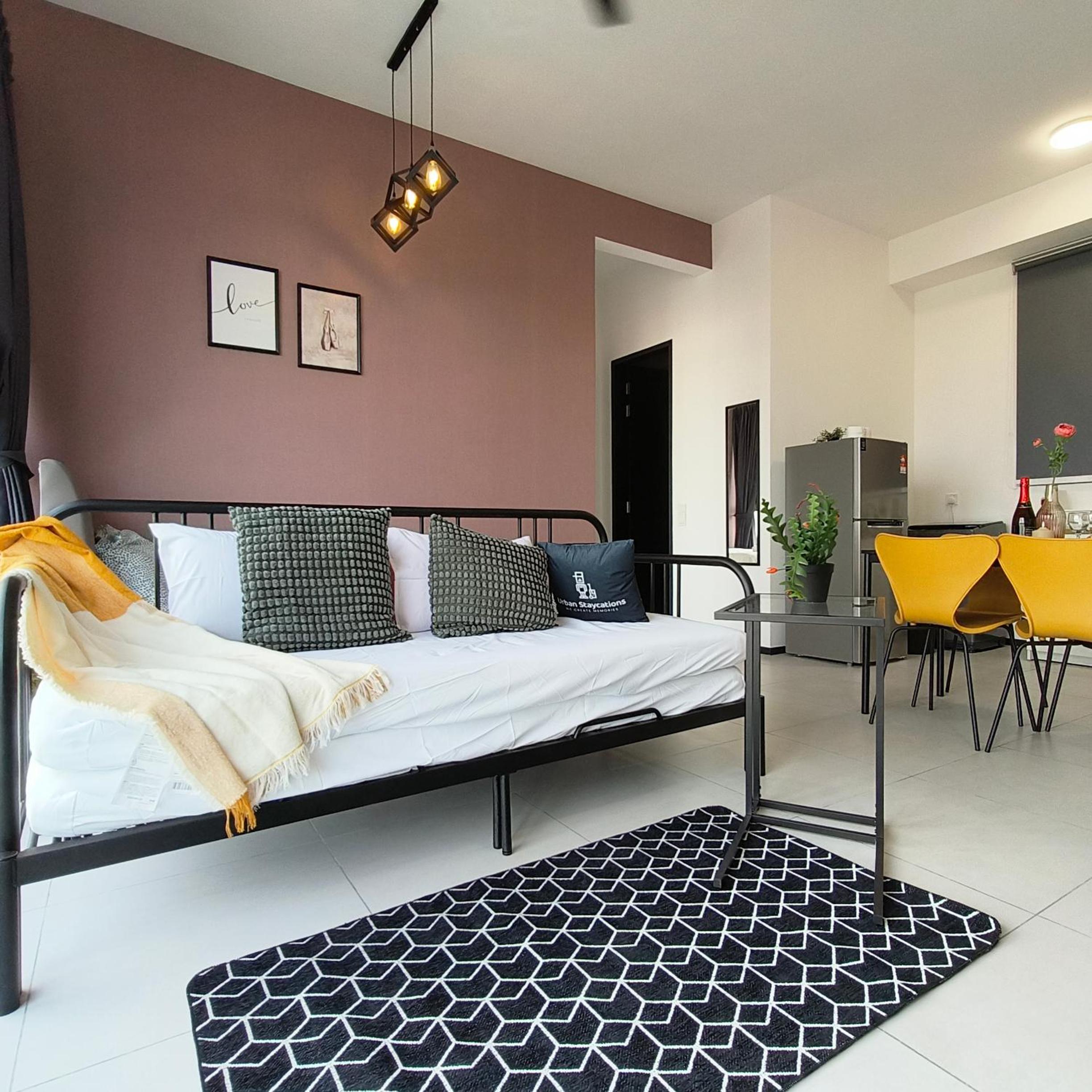 Three-Bedroom Apartment photo 1
