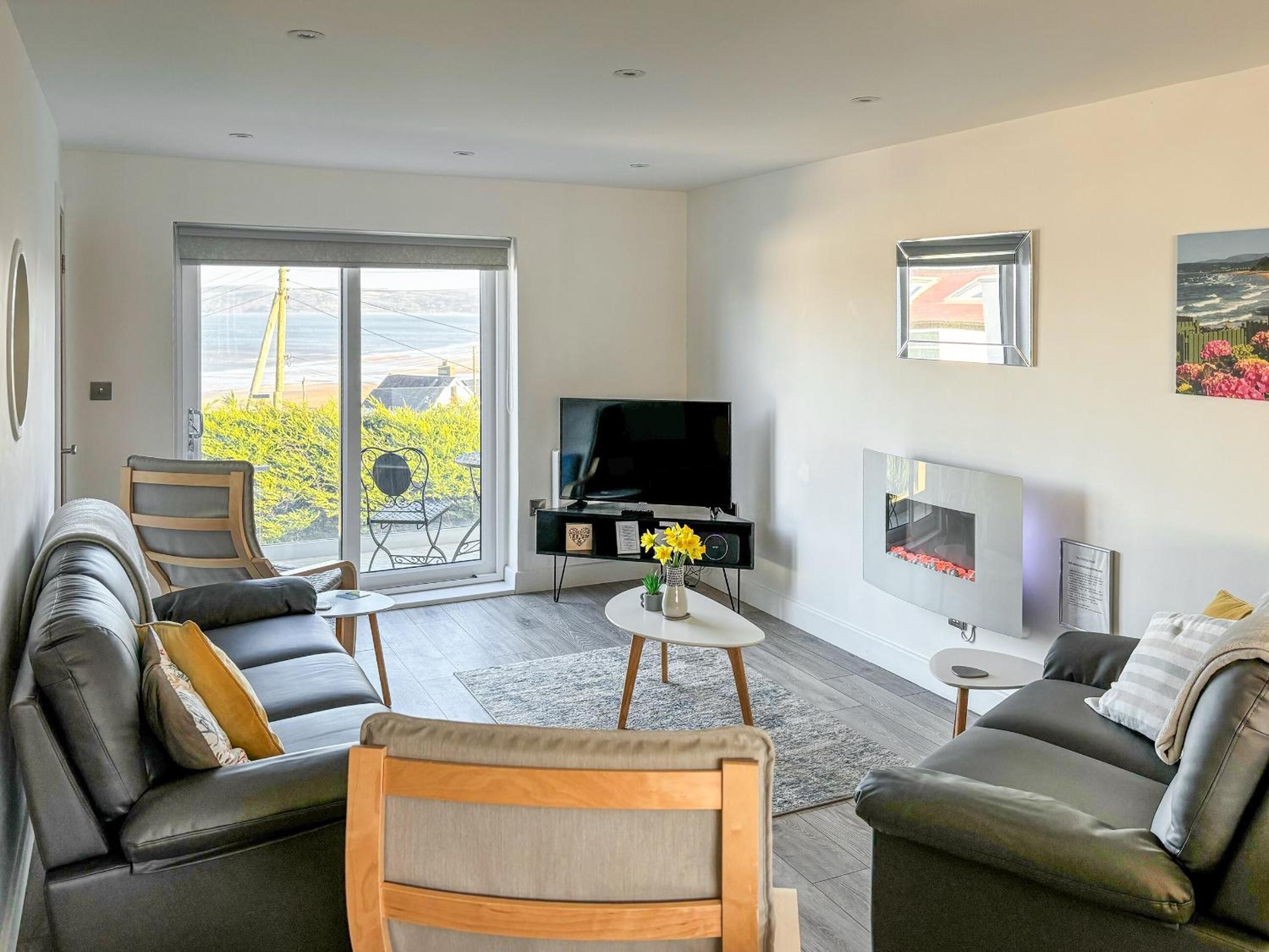 Three-Bedroom Vacation Home  photo 1