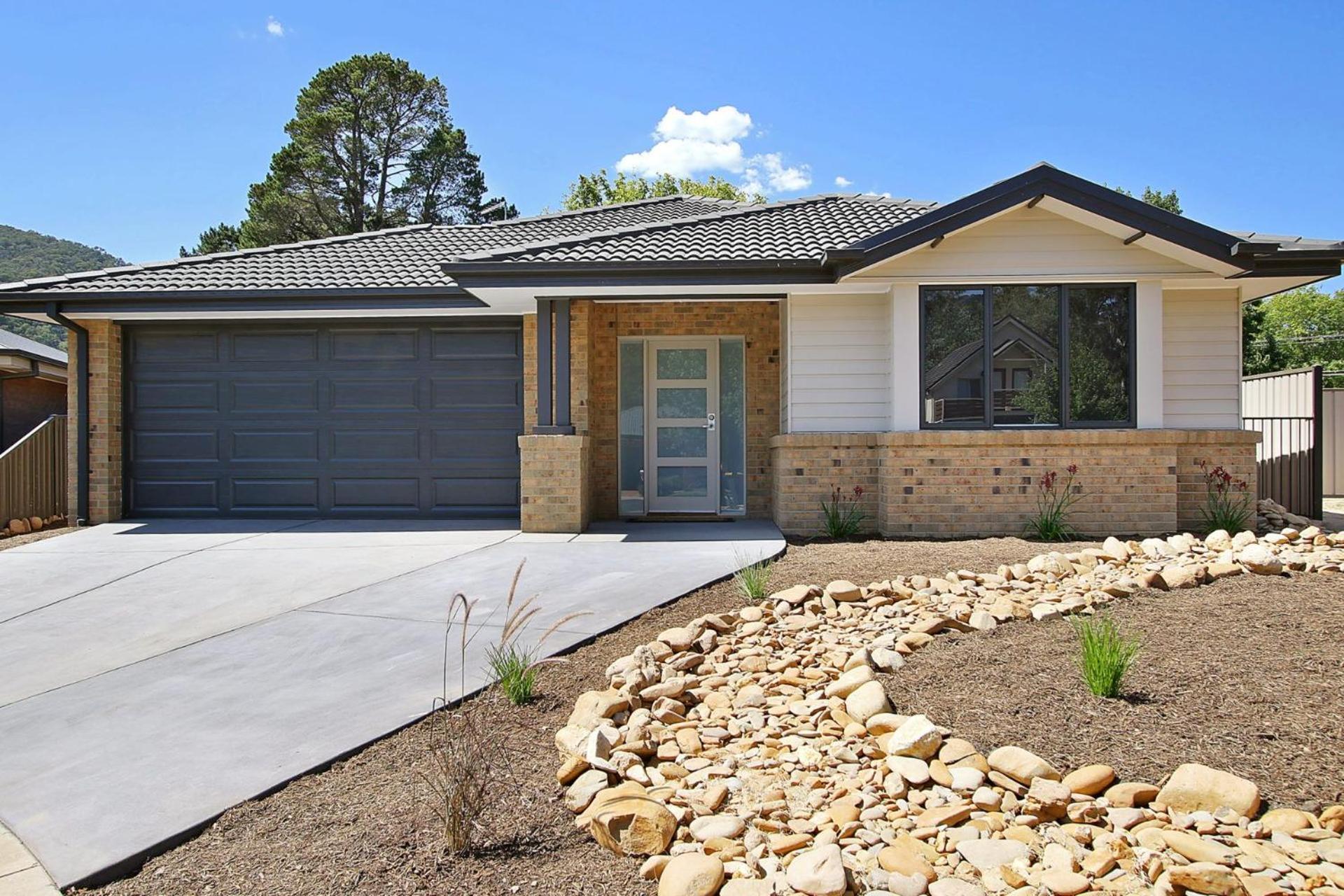 Four-Bedroom House photo 2