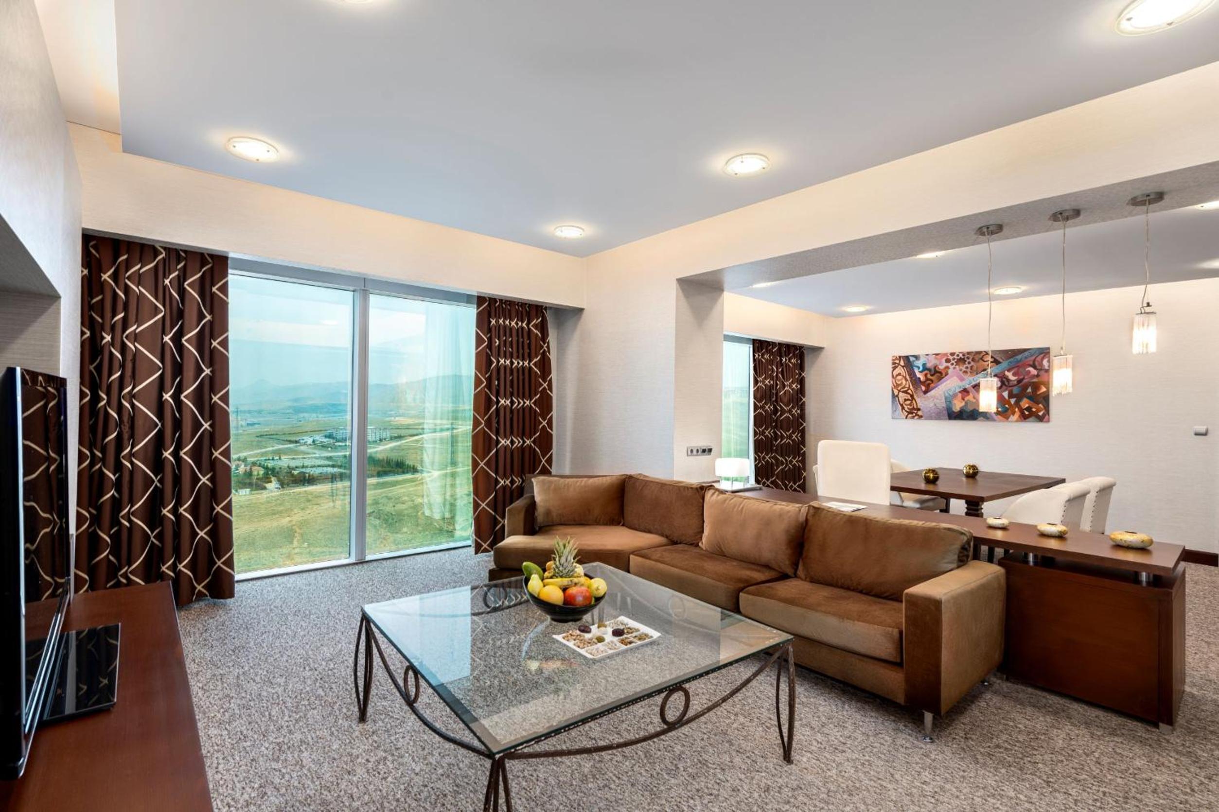 King Suite - Photo 5