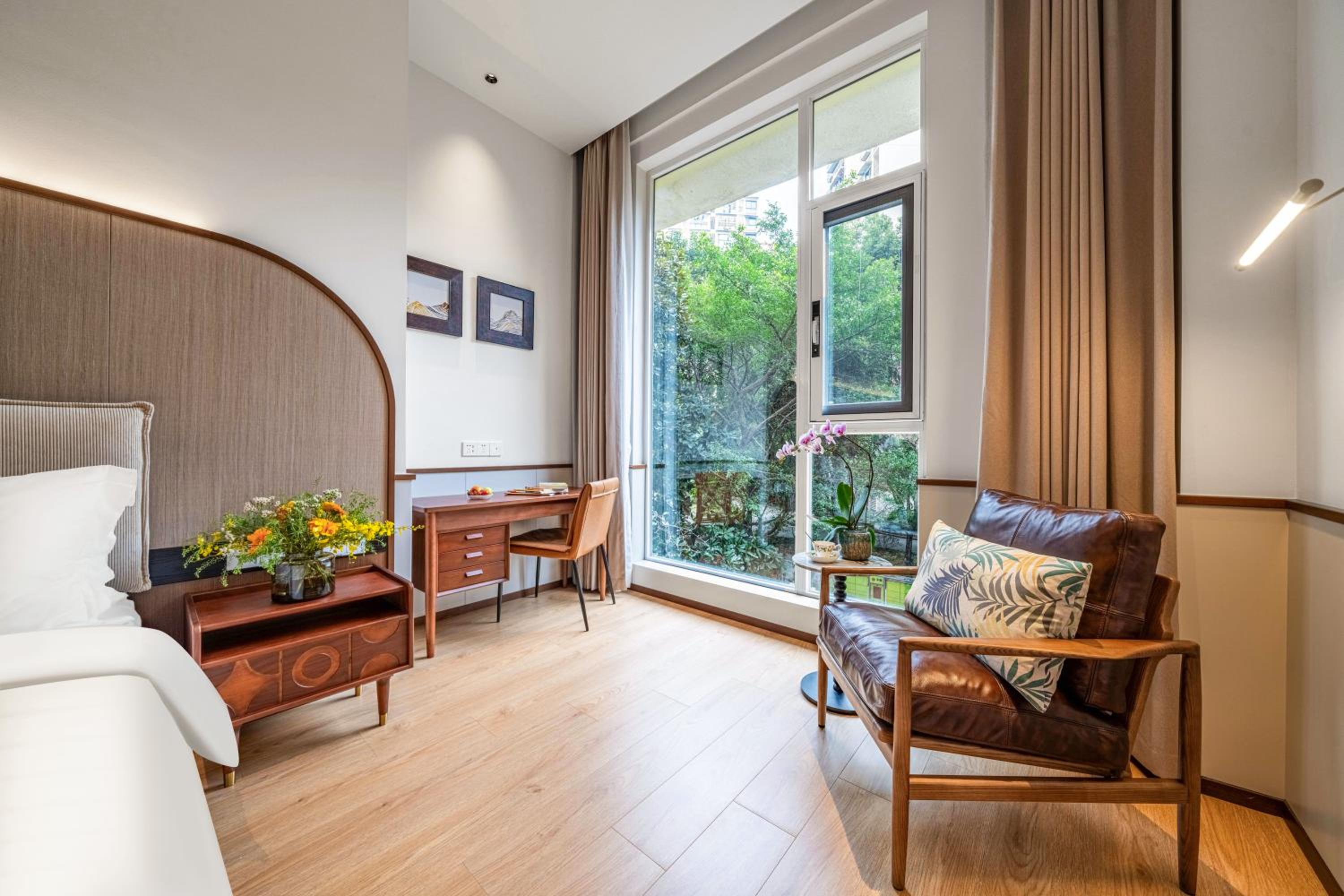 Queen Room with Garden View photo 2