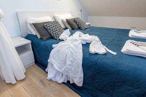 Deluxe Double Room with Sea View - Photo 4