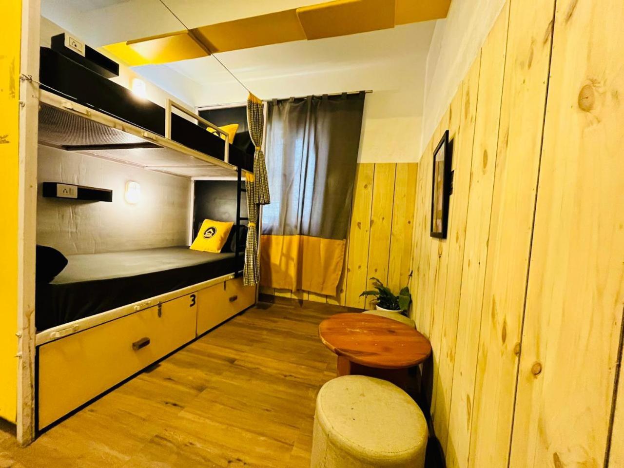 Bed in 2 Bed Mixed Dormitory x A Block photo 3
