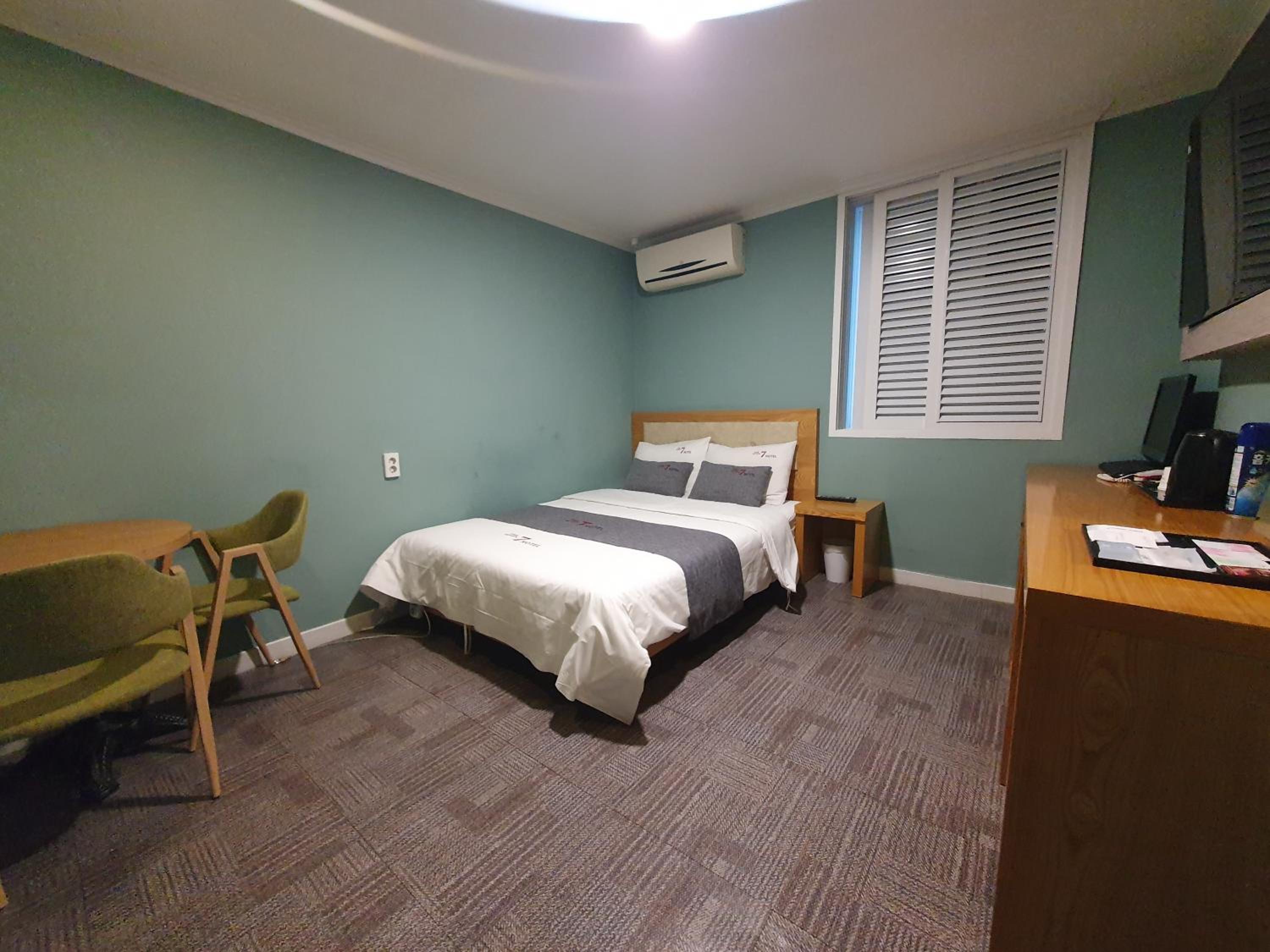 Standard Double Room photo 2