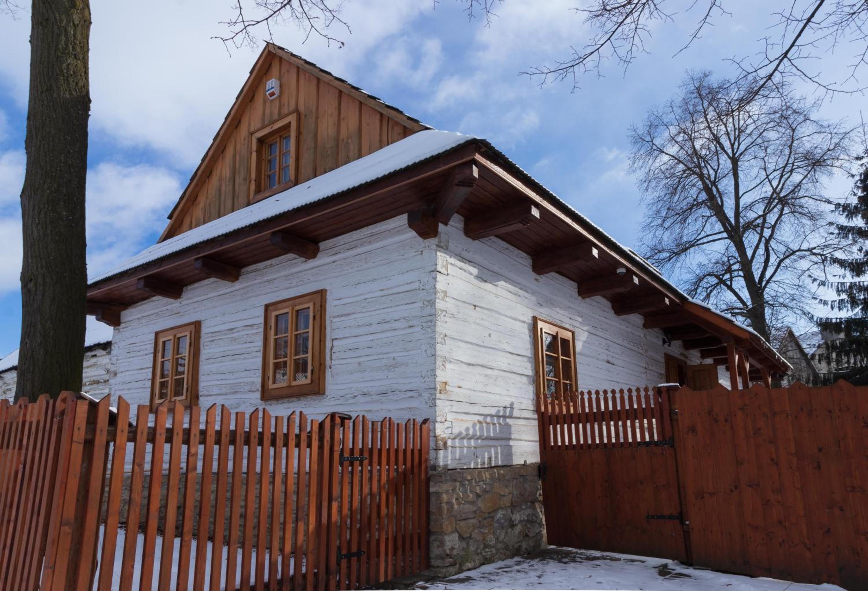 Three-Bedroom Chalet photo 1