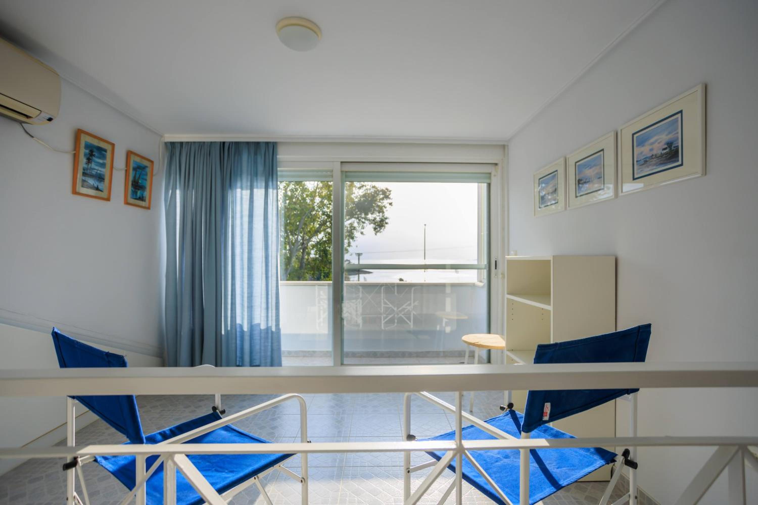Apartment with Sea View photo 2