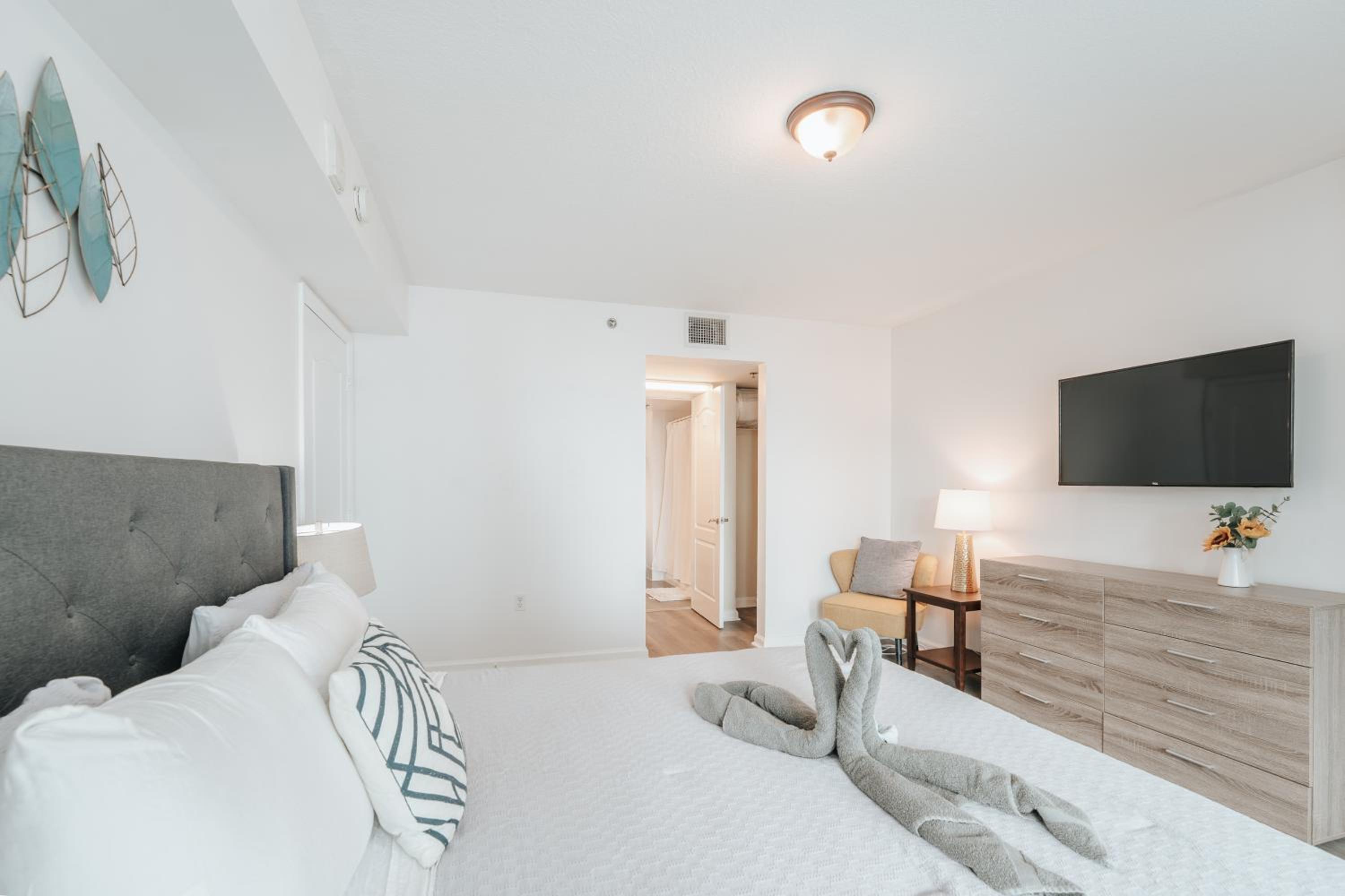 One-Bedroom Apartment photo 3