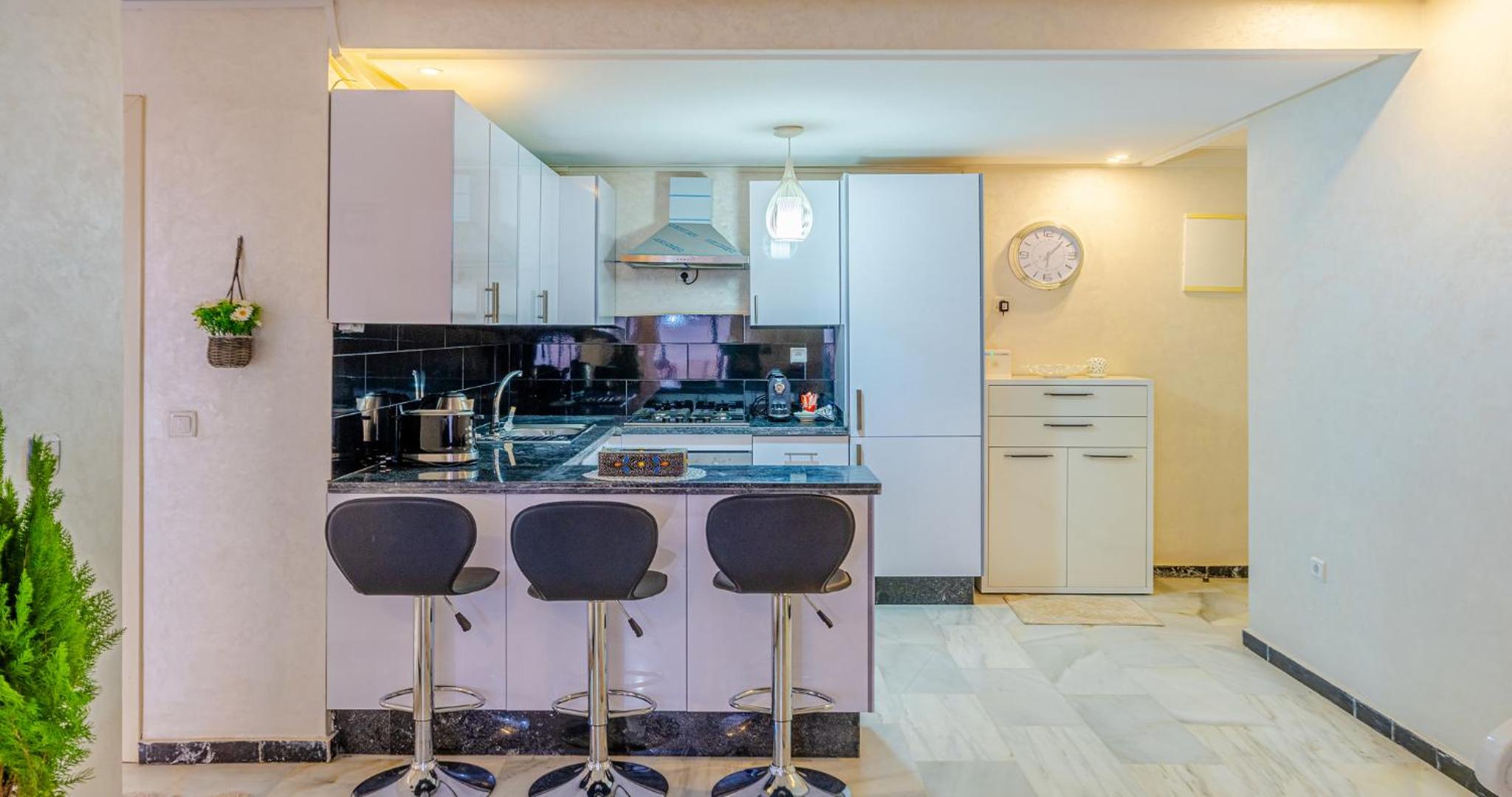 Apartment with Terrace - Photo 3