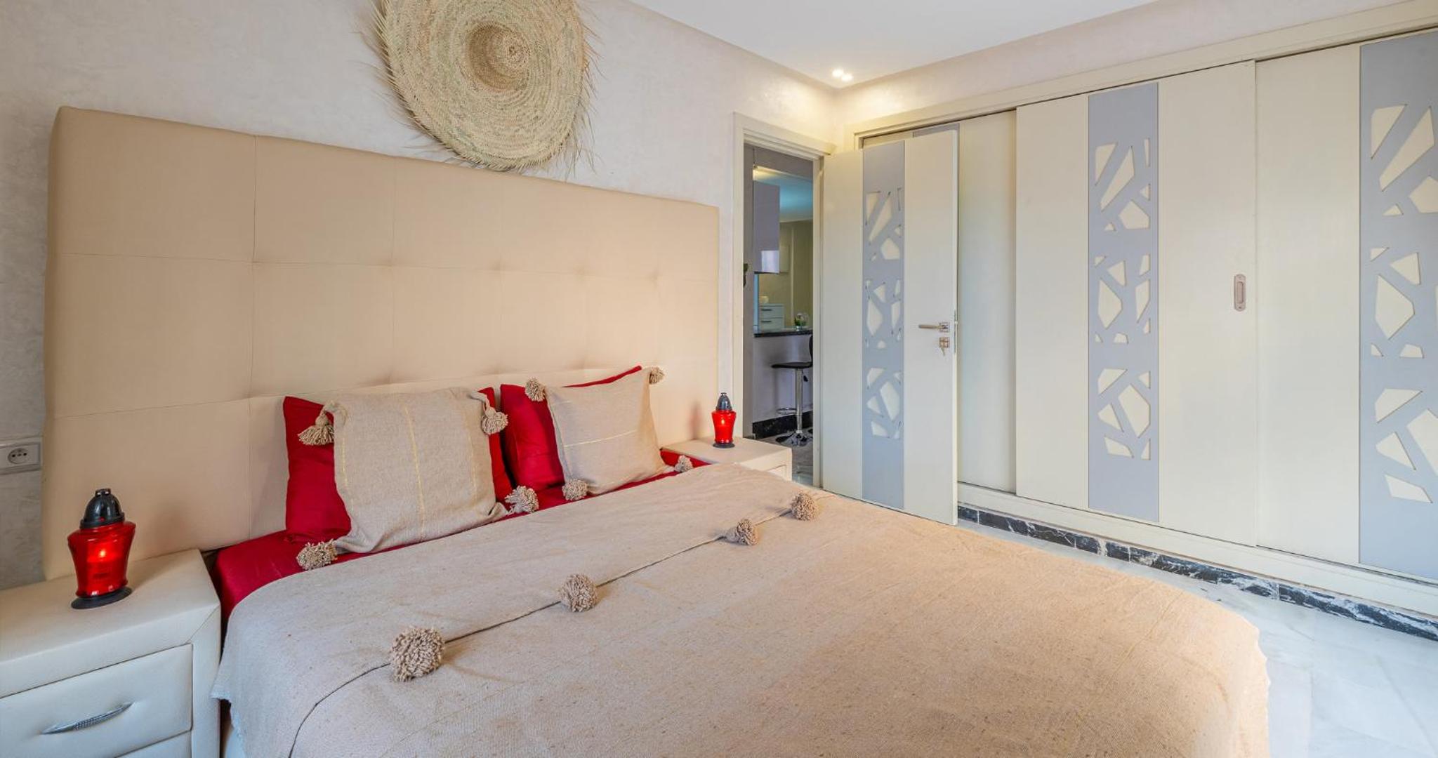 Apartment with Terrace - Photo 1