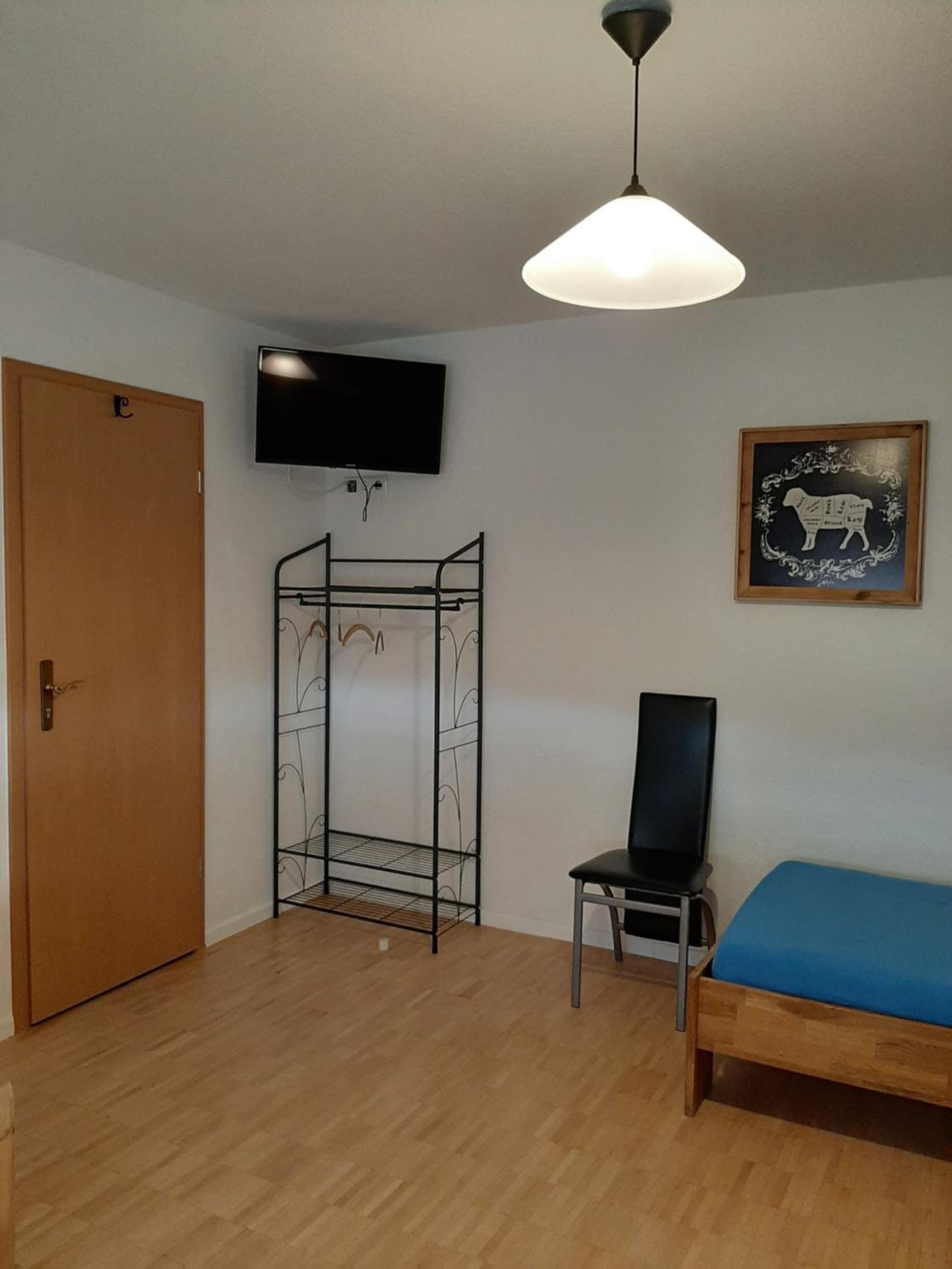 Triple Room with Shared Bathroom photo 2