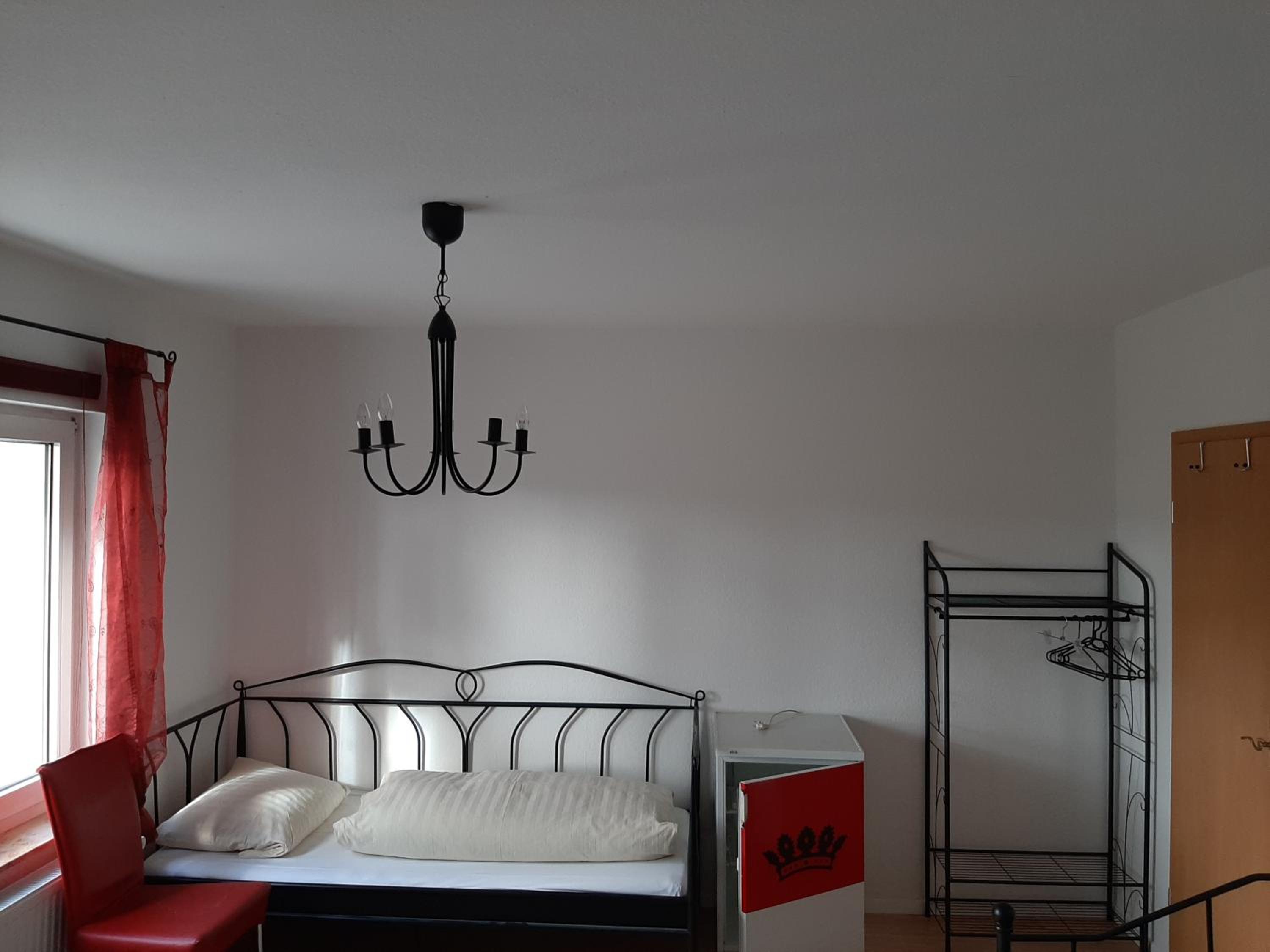 Quadruple Room with Shared Bathroom photo 2