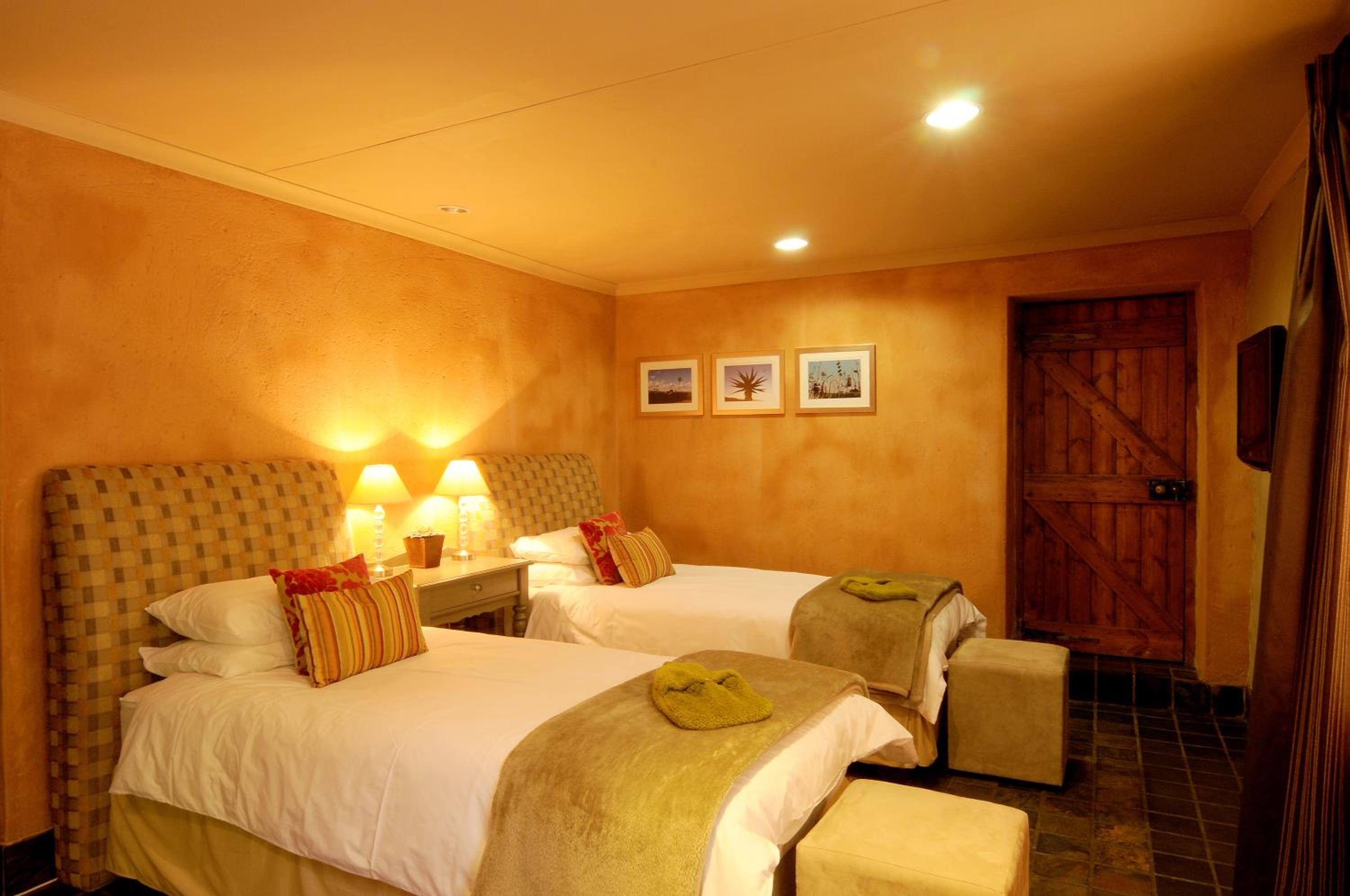 Standard Double or Twin Room - Photo 1