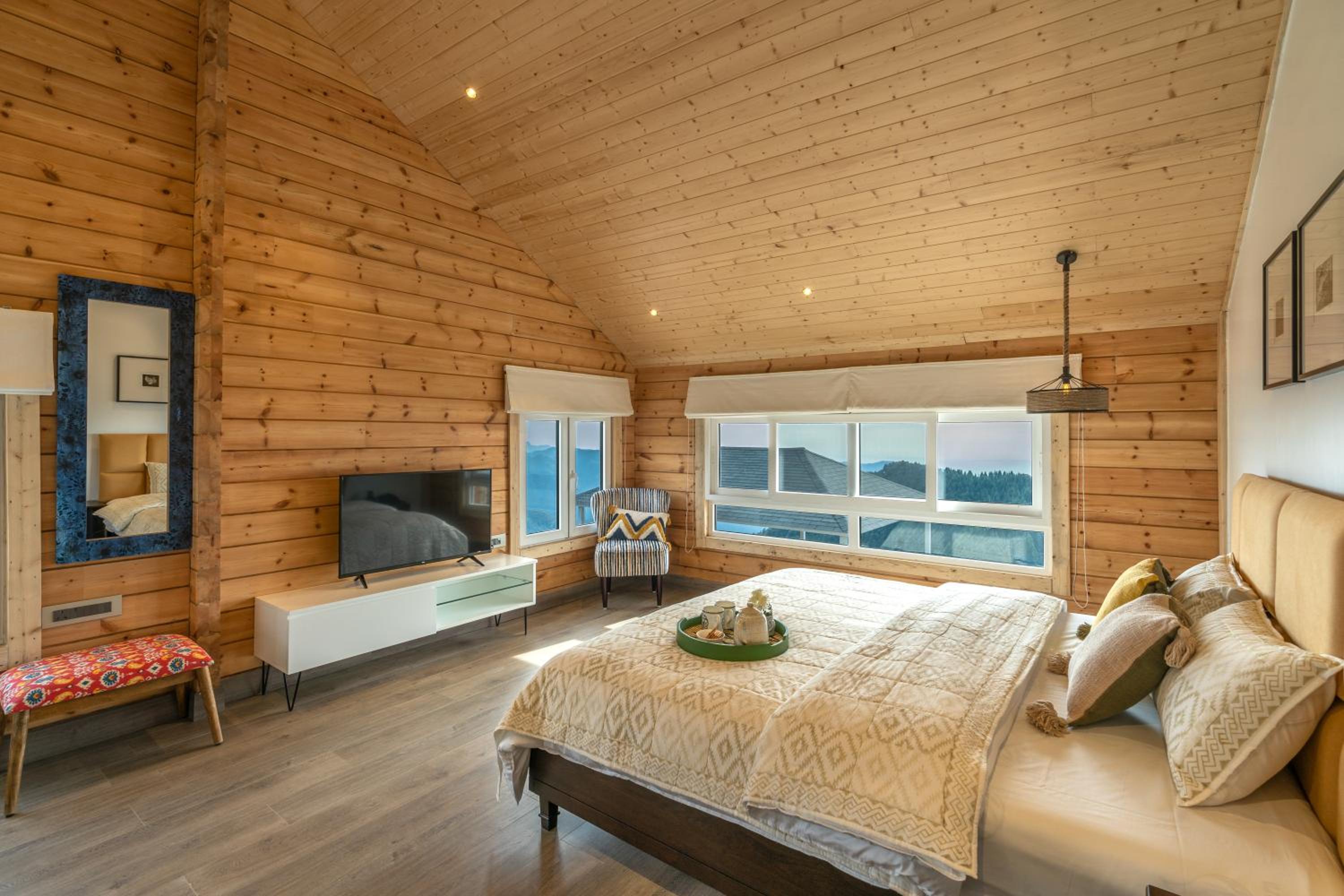 Flora - 4 Bedroom Sky Terrace Chalet With Private Gazebo photo 2
