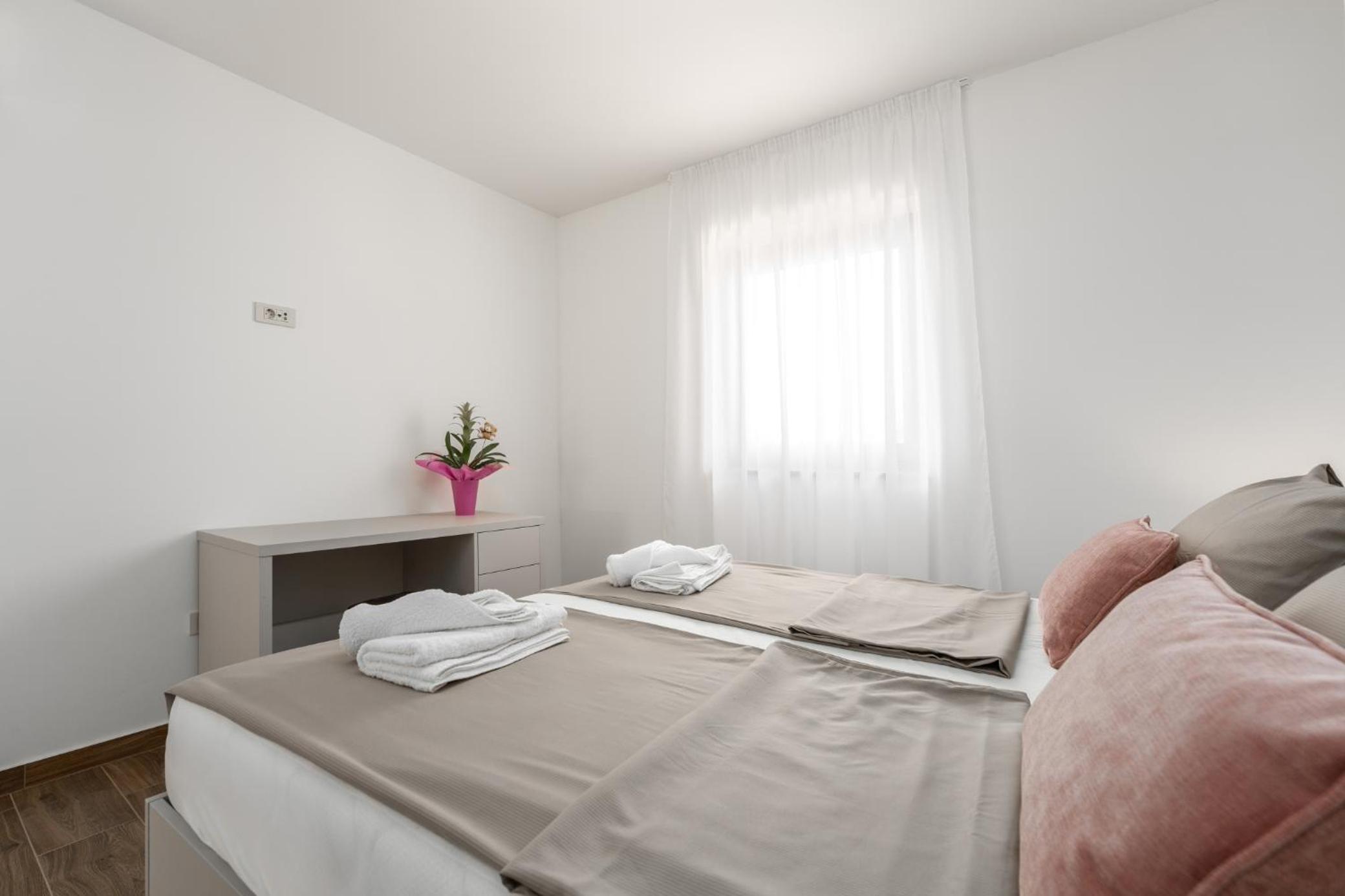 Three-Bedroom Villa photo 1