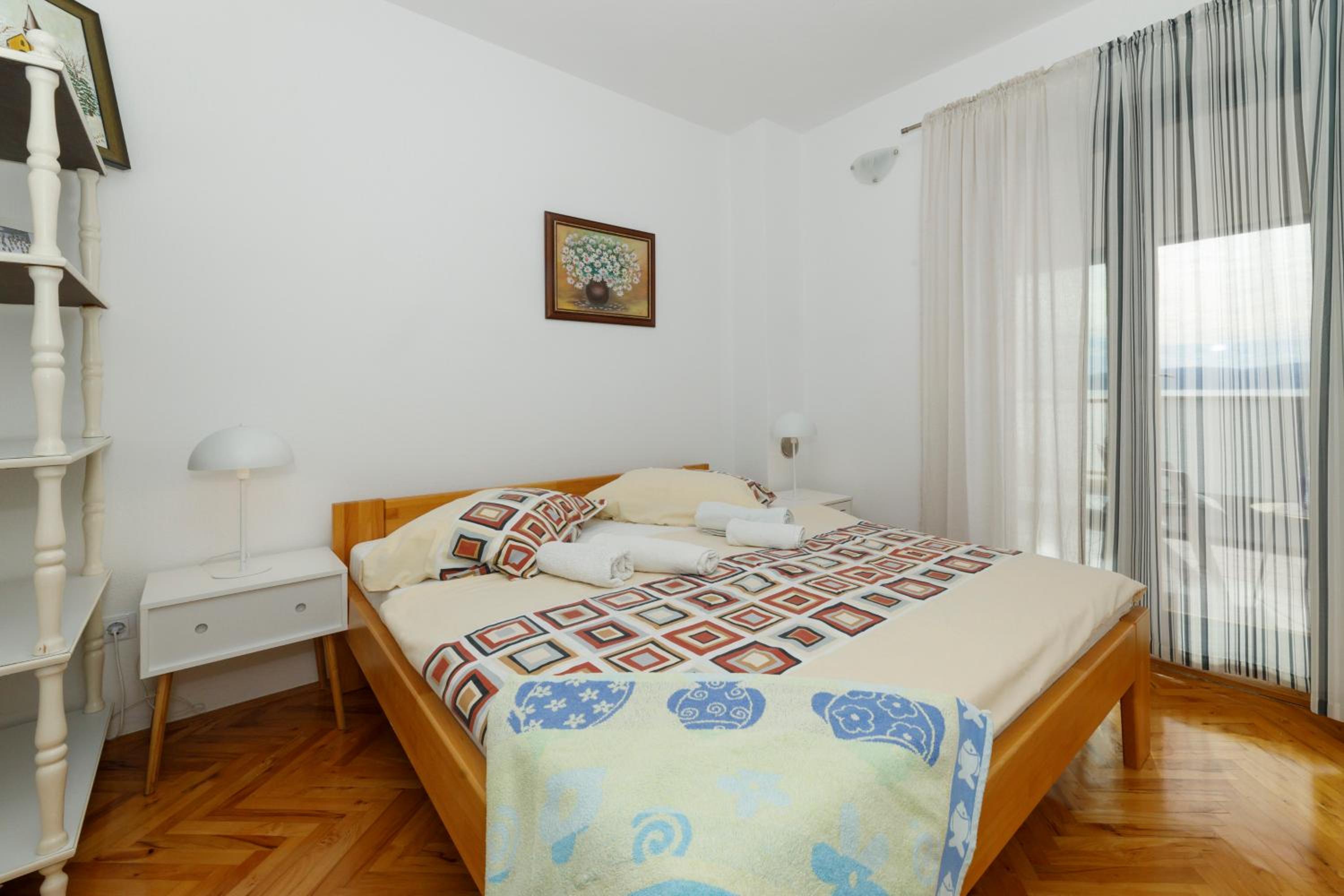 Three-Bedroom House photo 2