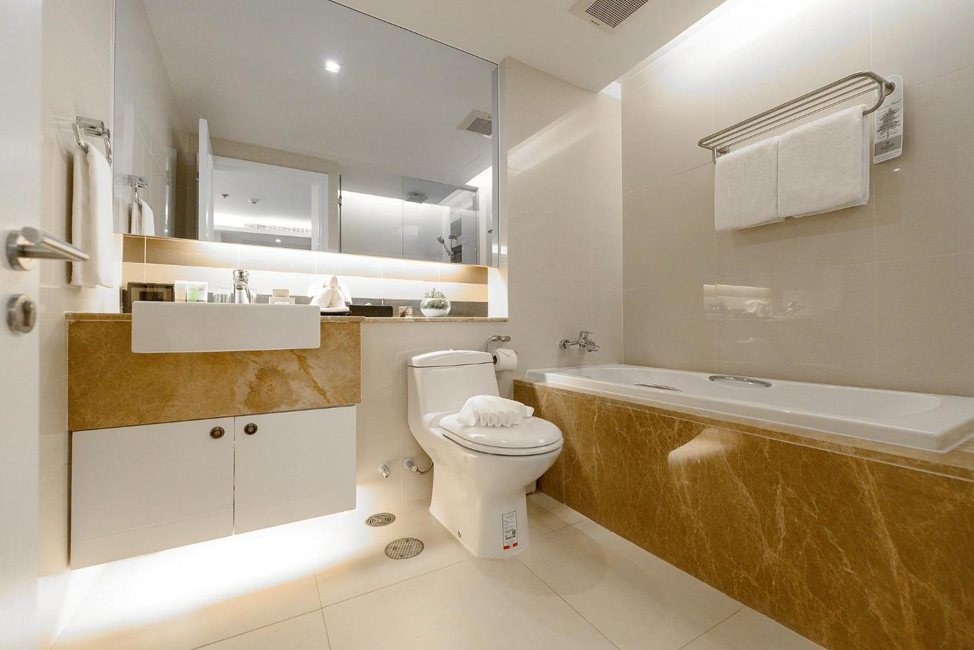 Two Bedroom Deluxe Suite photo 3