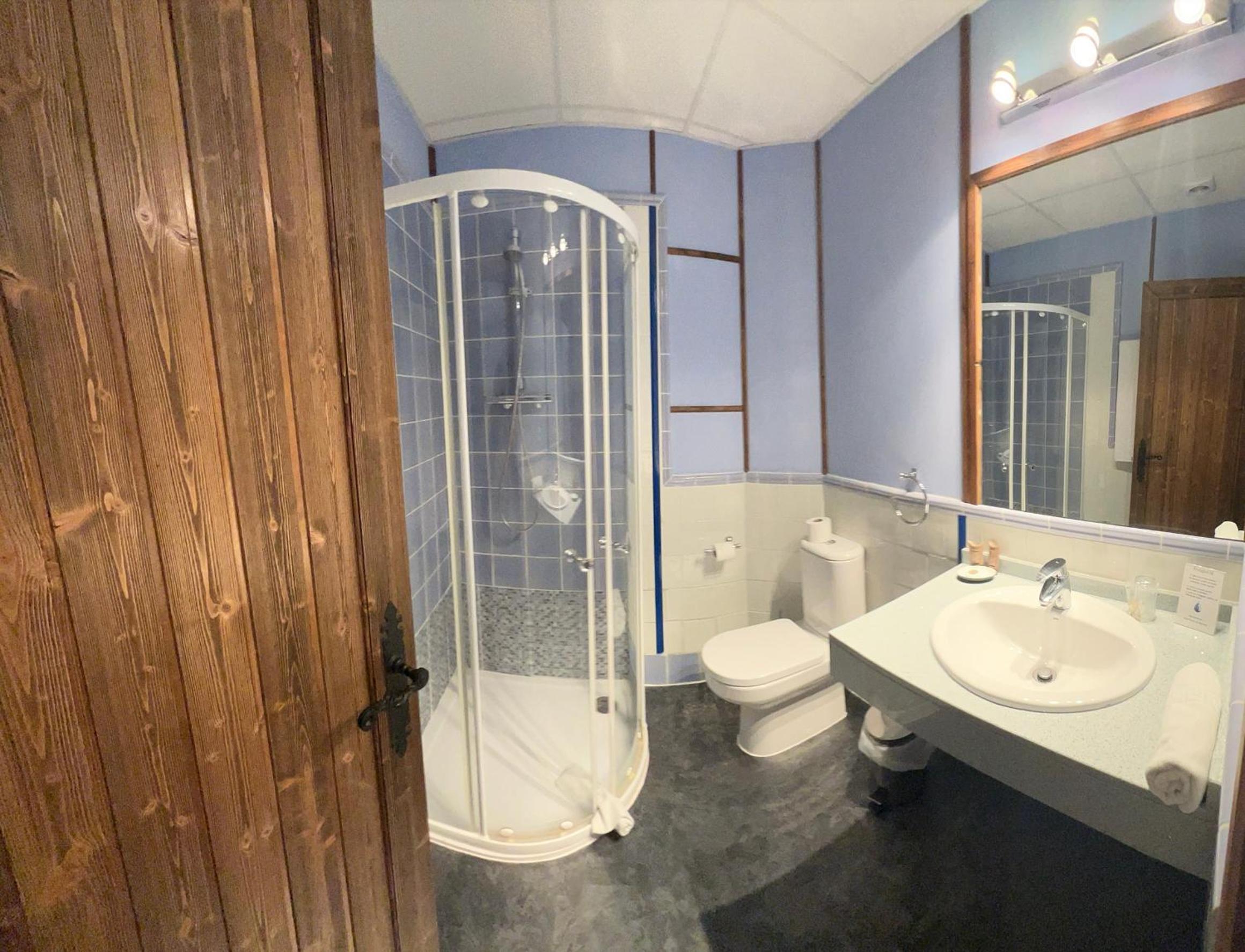 Single Room photo 2