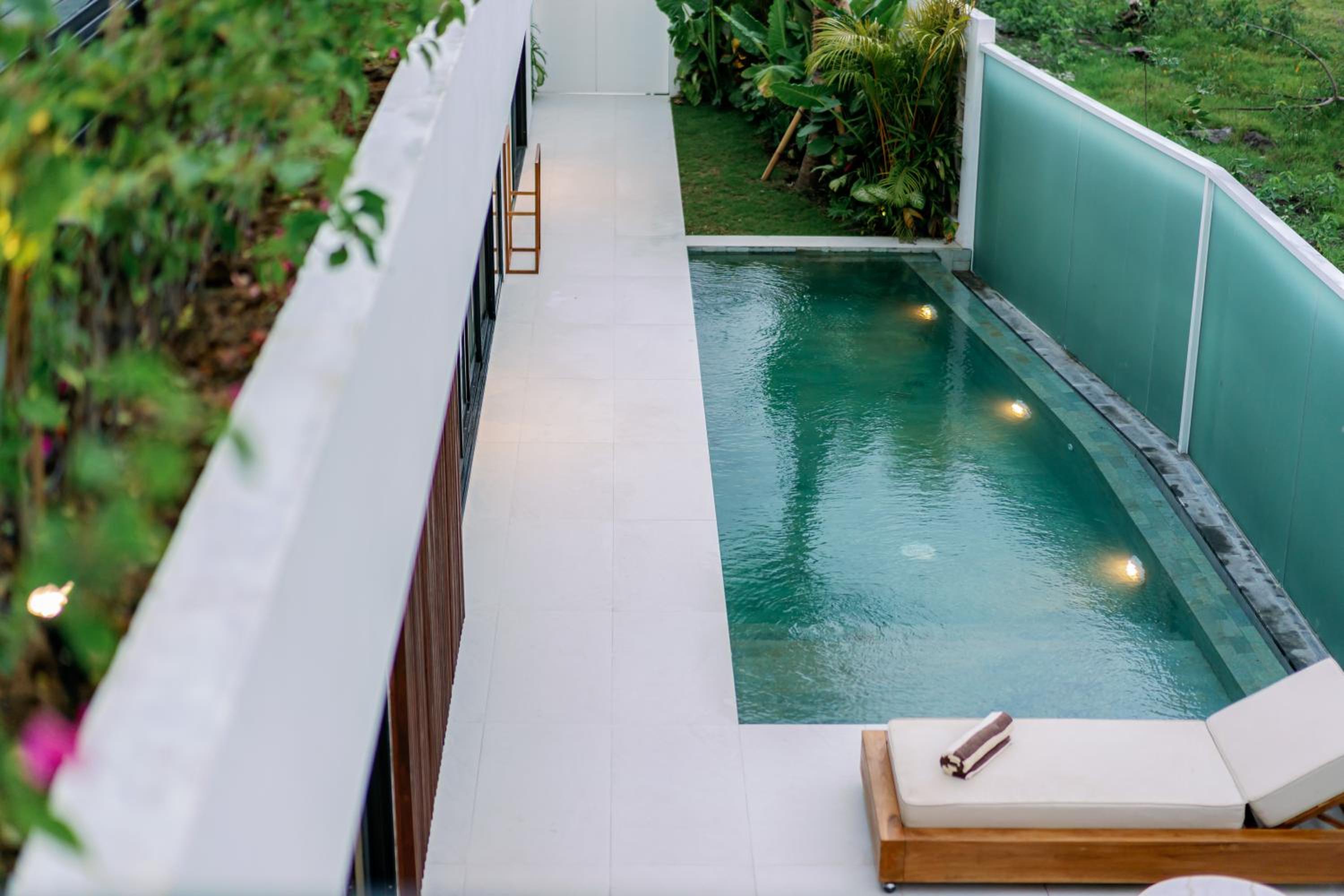 Three-Bedroom Villa - Photo 4