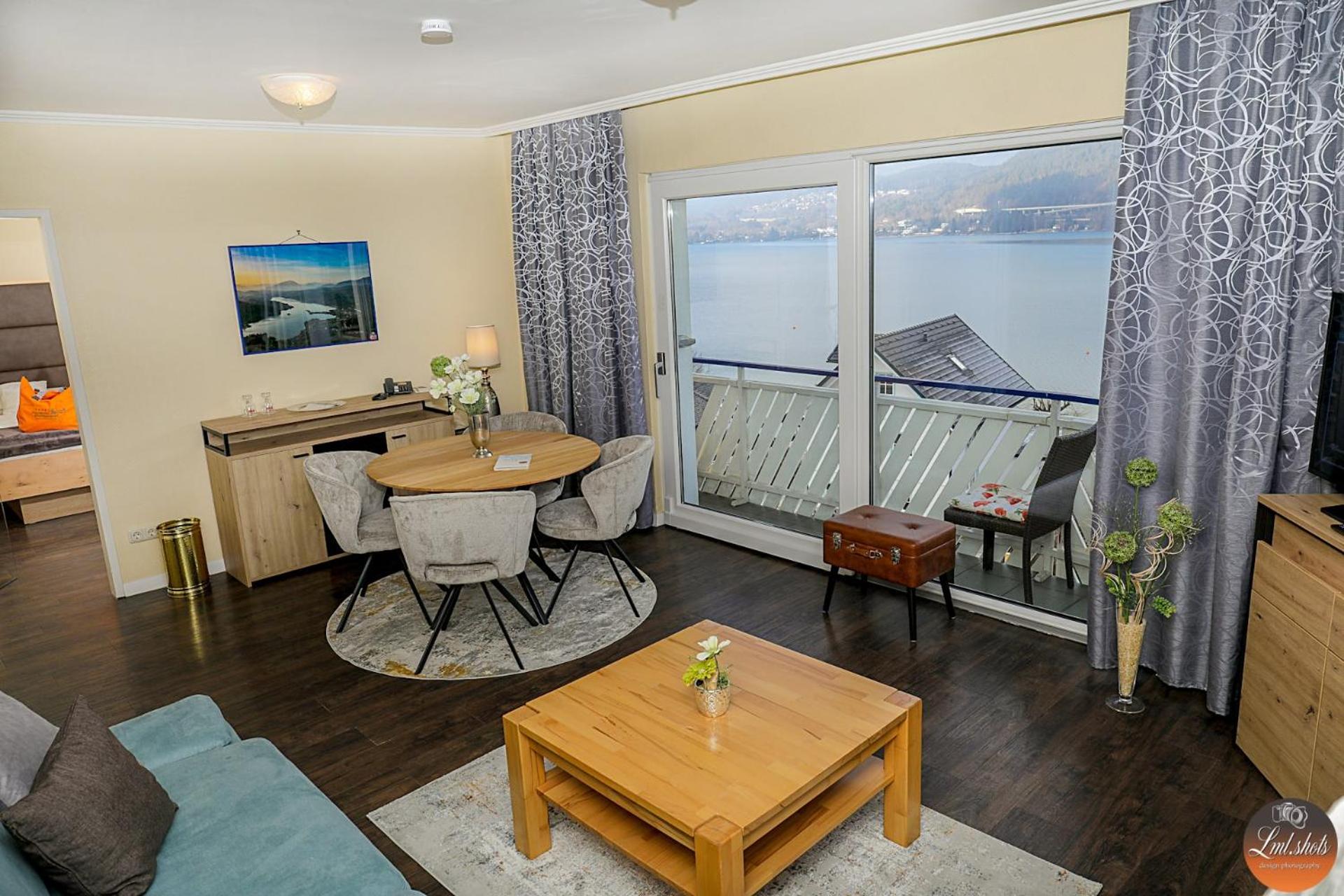 Superior Suite with Sea View - Photo 1