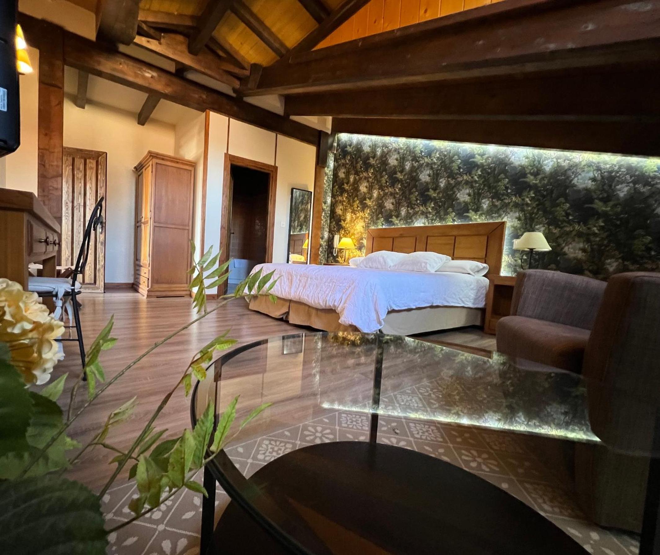 Suite with Spa Bath photo 2