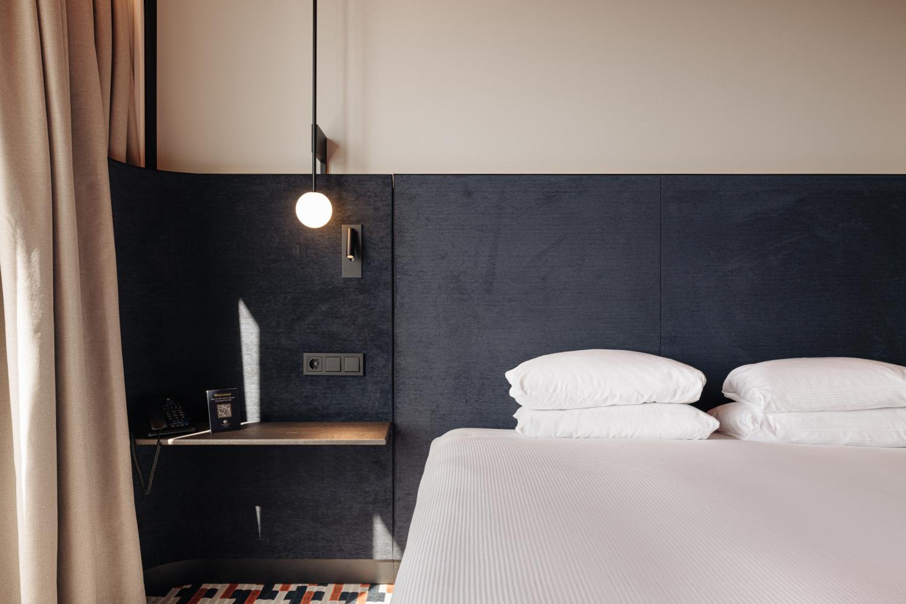 King Guest Room photo 2