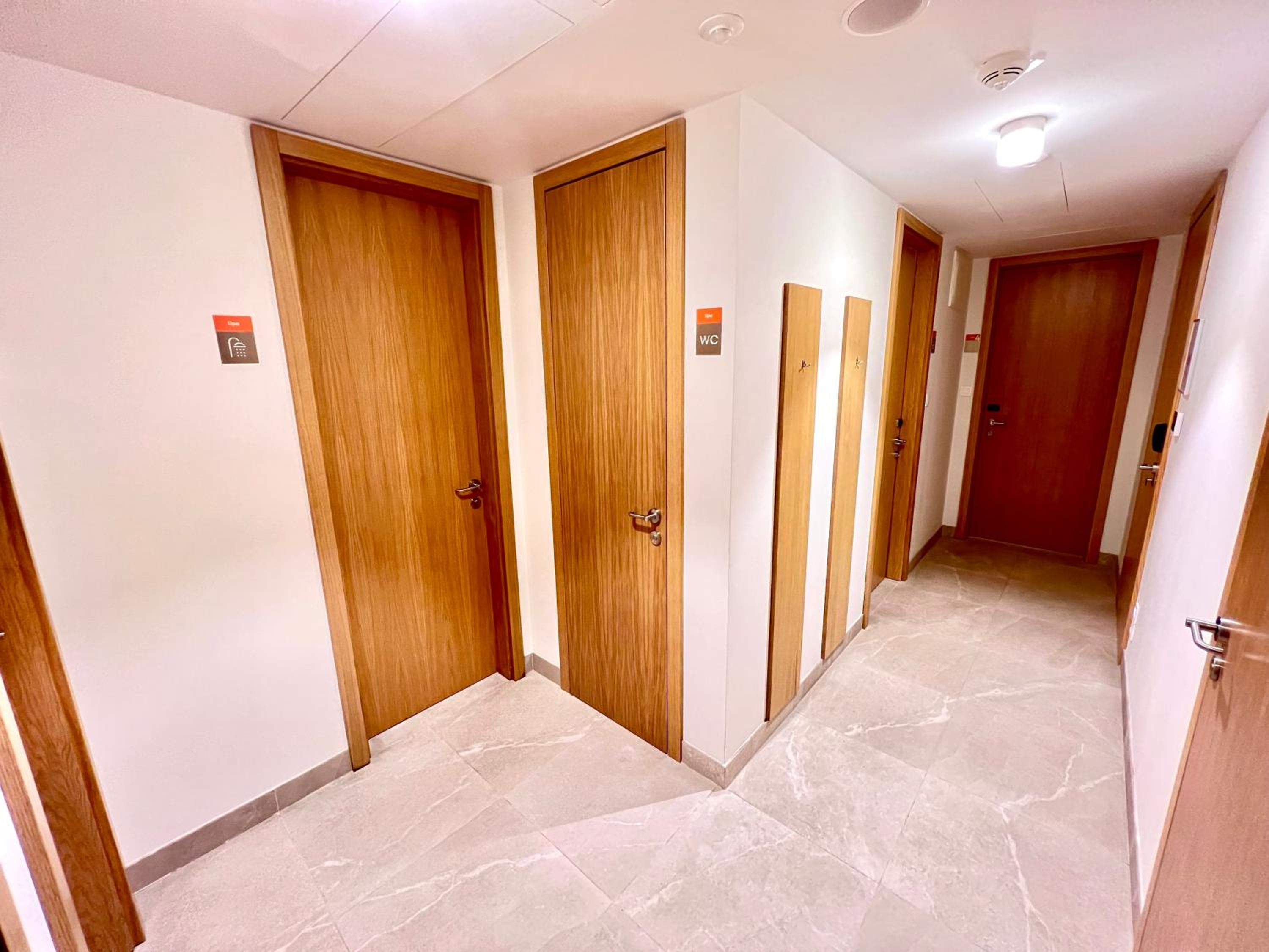 Twin Room with Shared Bathroom photo 1