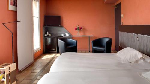 Double Room with Balcony photo 1