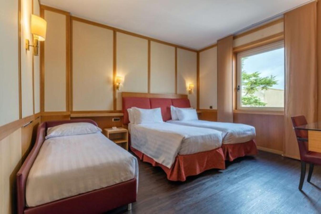 Comfort Triple Room