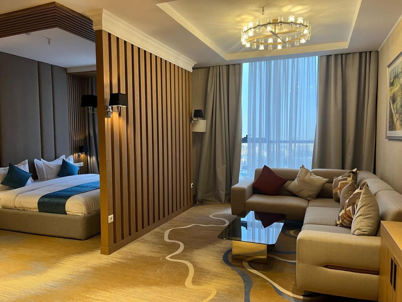 Suite with City View photo 3