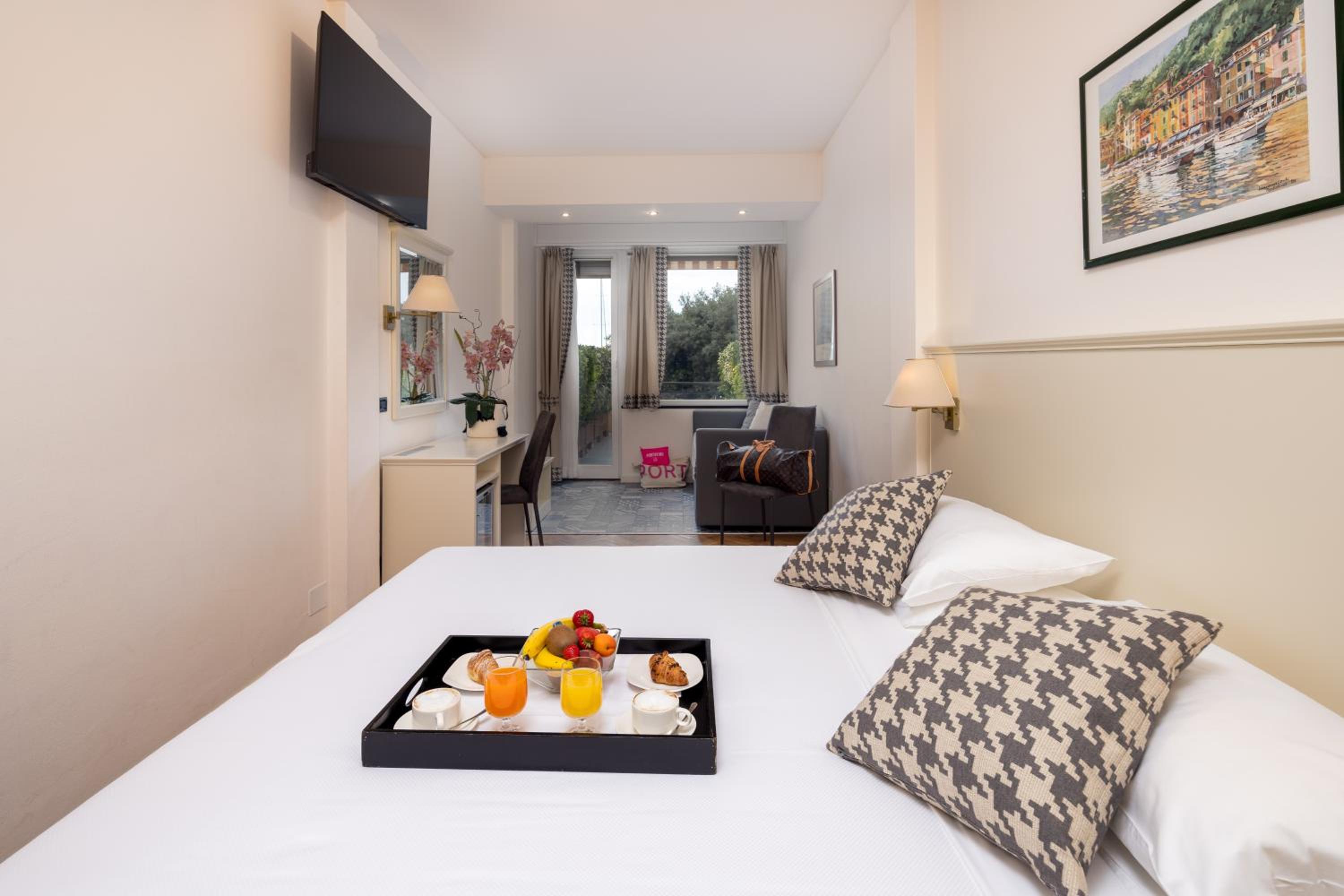 Quadruple Room with Sea View