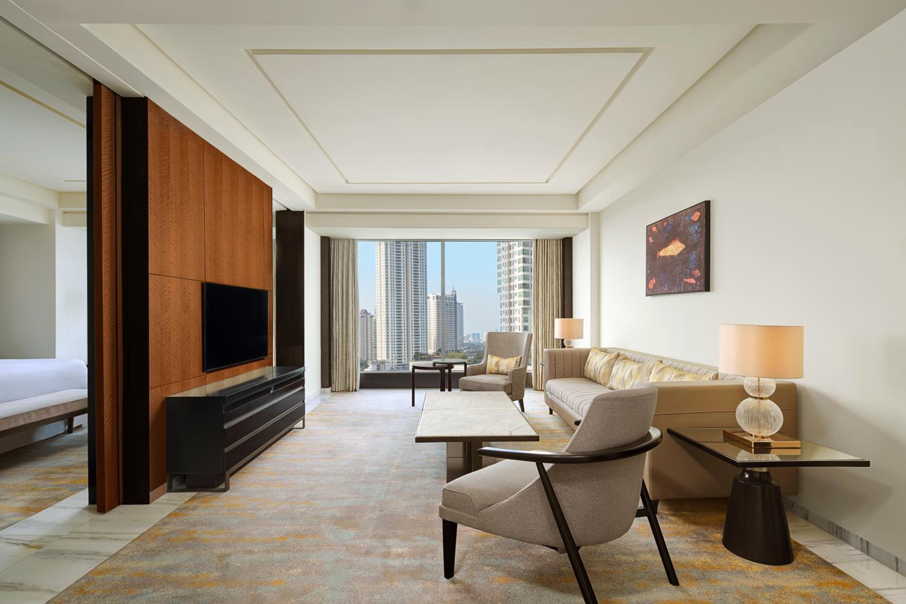 Grand Suite, 1 King Bed (Club Lounge Access)
