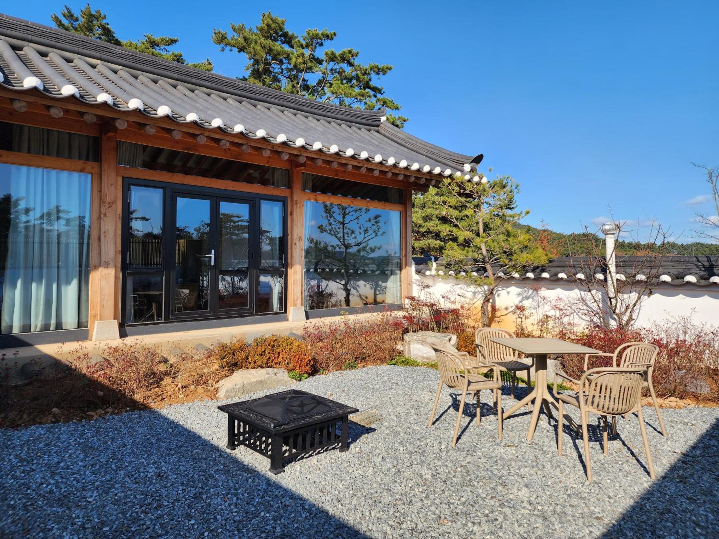 [Kuen Gu-ruem]One Bedroom Suite for Modern Hanok: Garden View photo 3