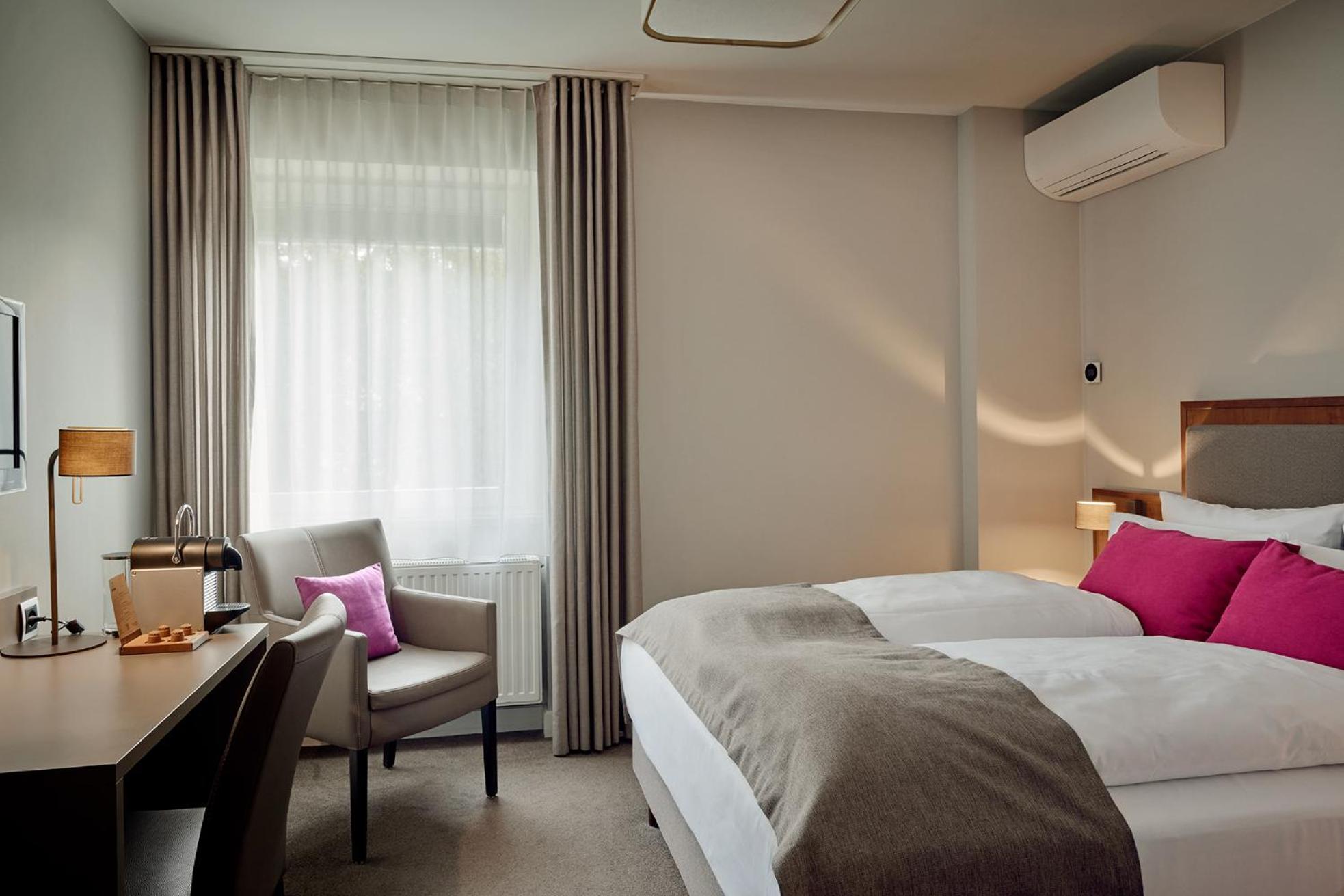 Double Room with Garden View - Photo 1