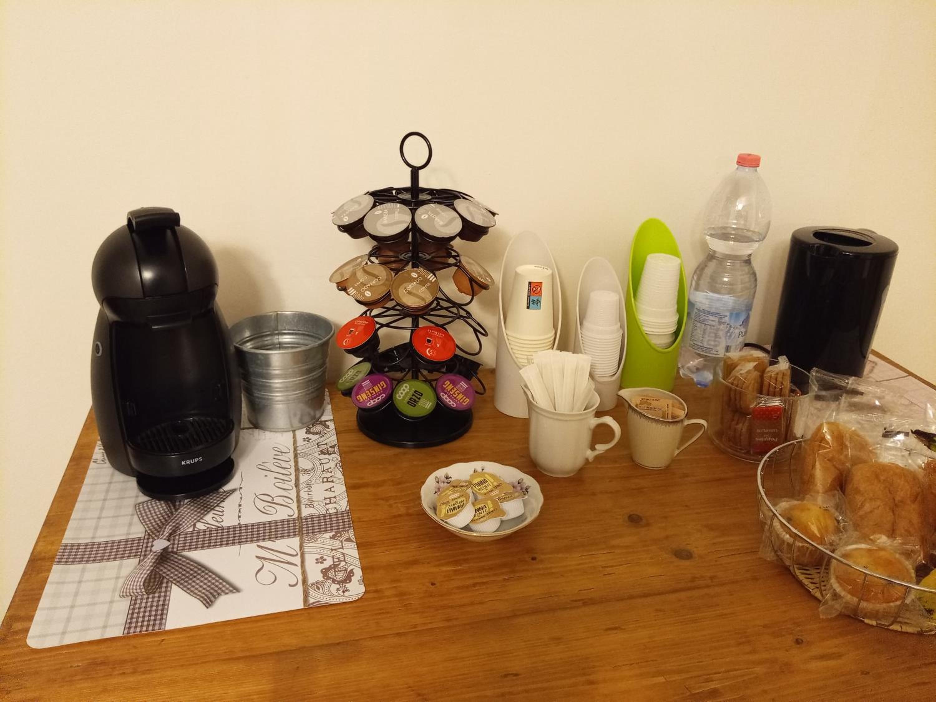 Standard Double Room - Photo 9