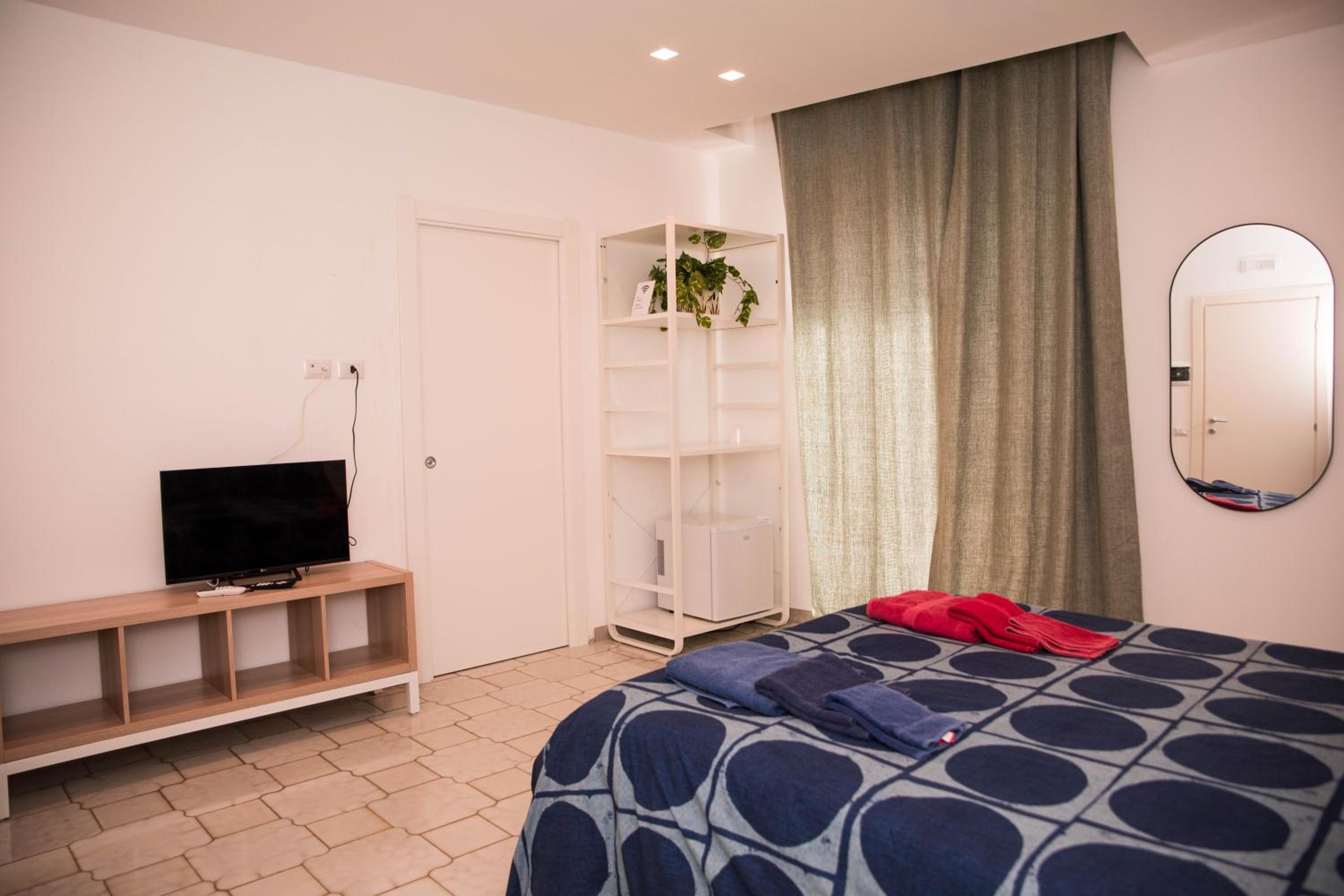 Large Double or Twin Room photo 2