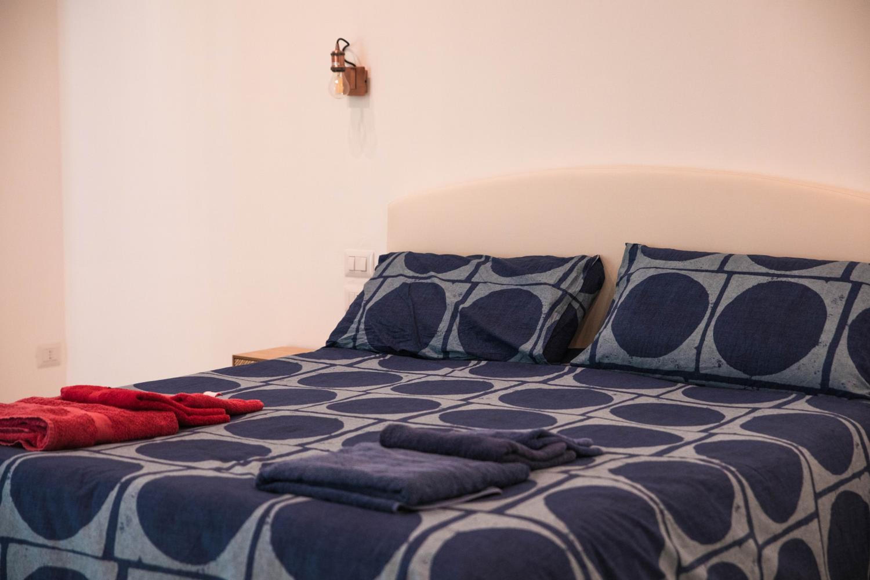 Large Double or Twin Room photo 1