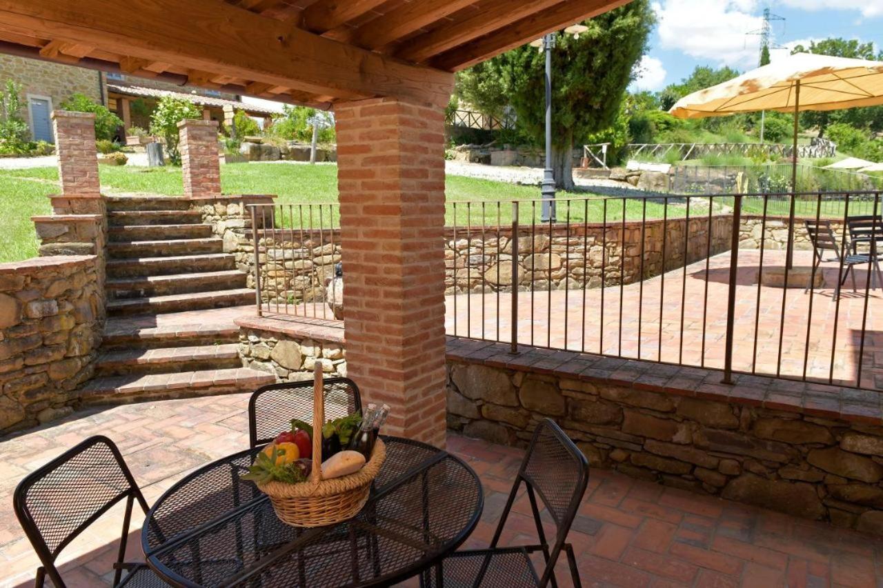 One-Bedroom Apartment with Garden View photo 2