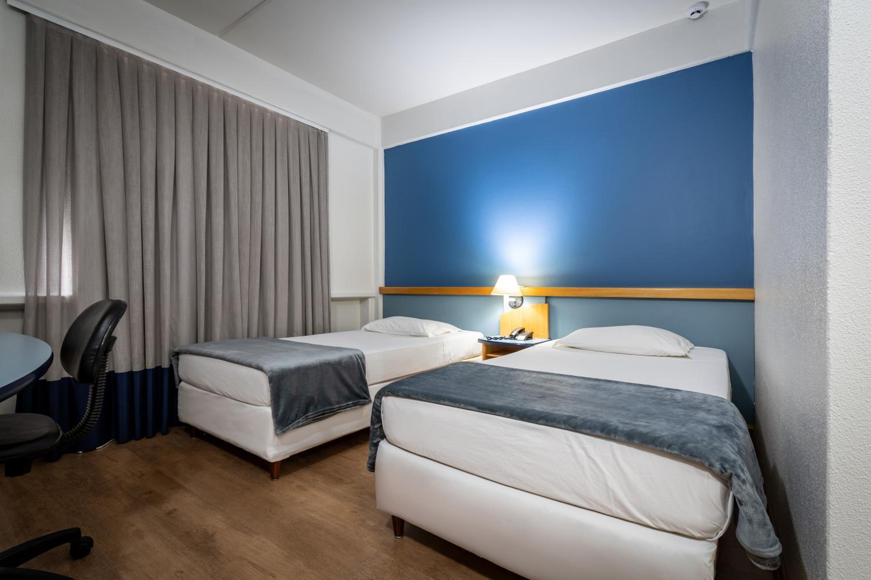Standard Twin Room photo 1