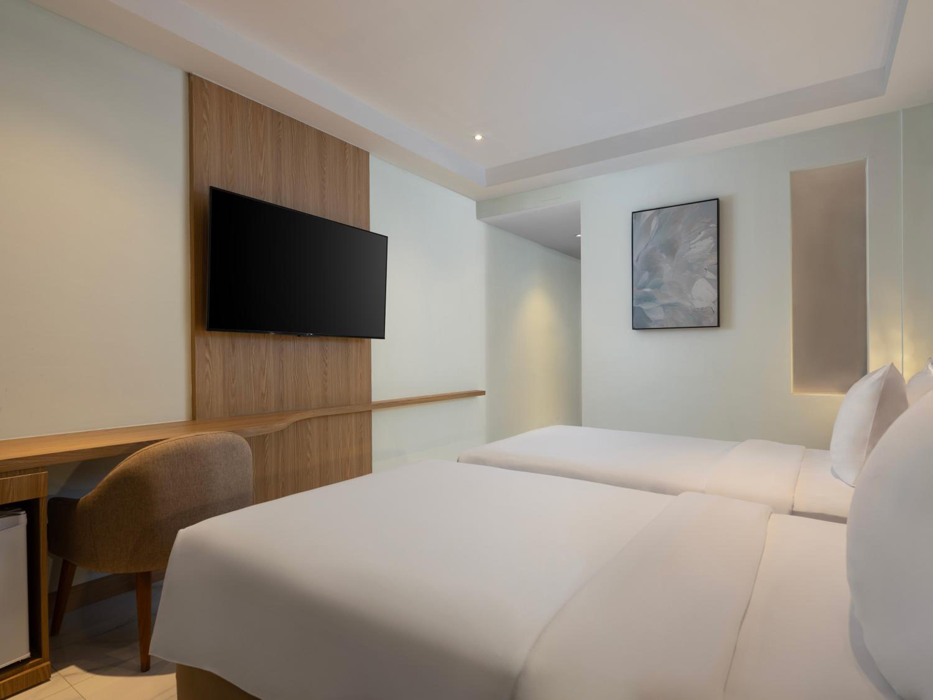Deluxe Twin Room photo 3