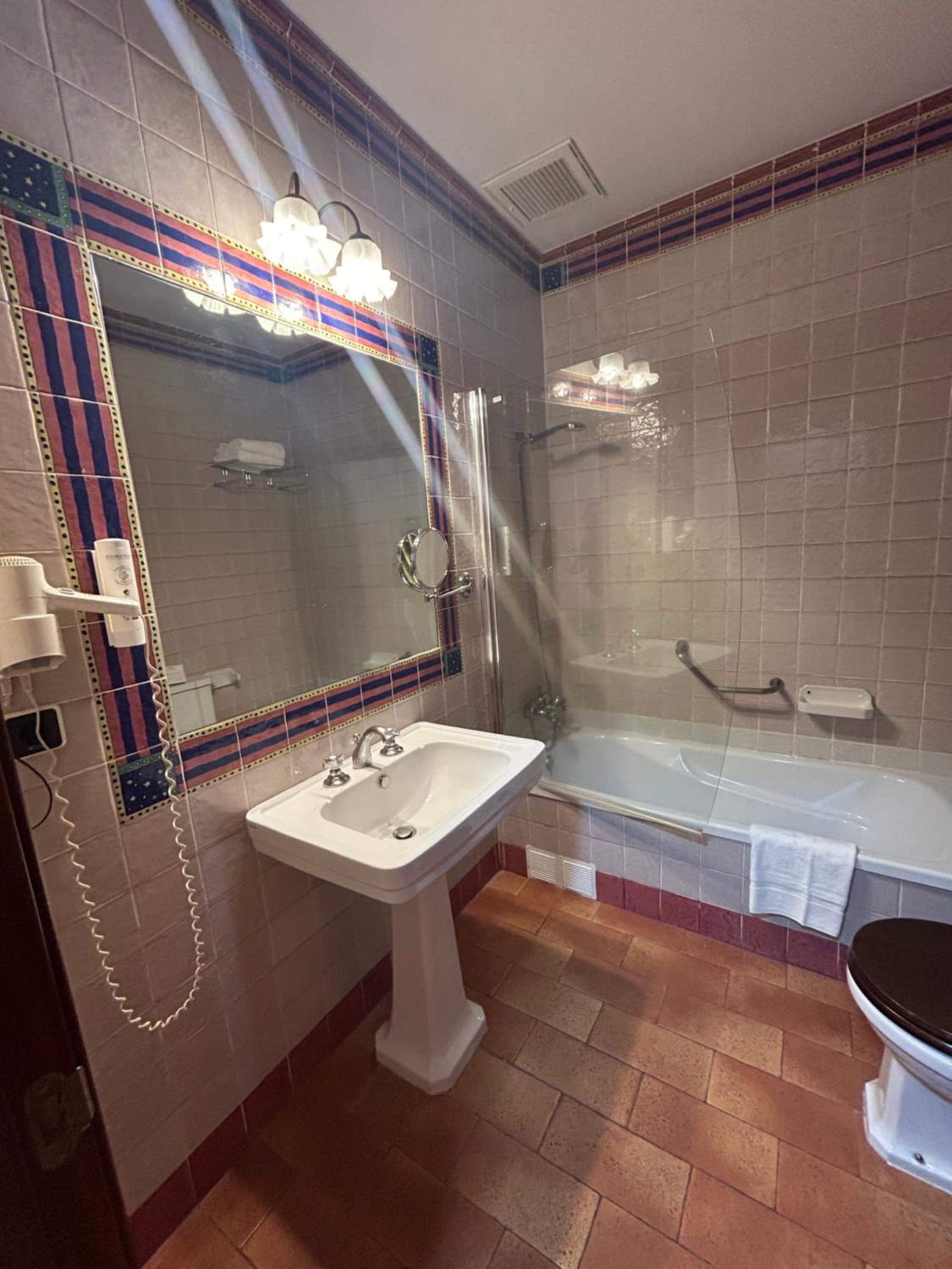 Standard Triple Room - Photo 4