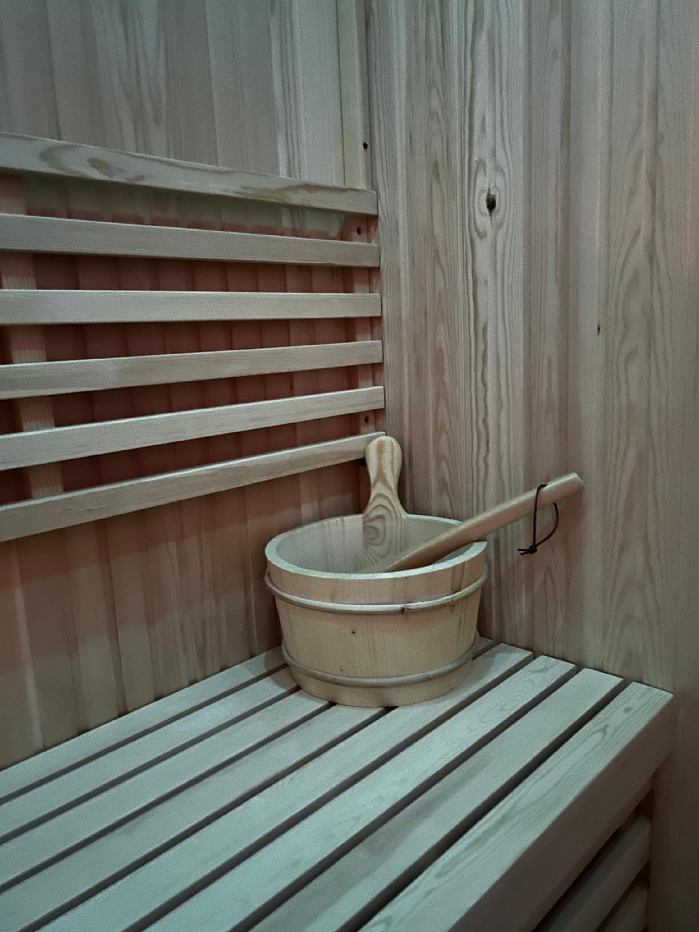 Suite with Hot Tub - Photo 16