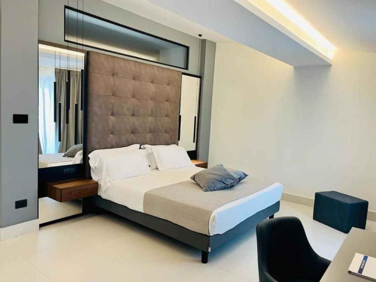 Standard Queen Room - Photo 4