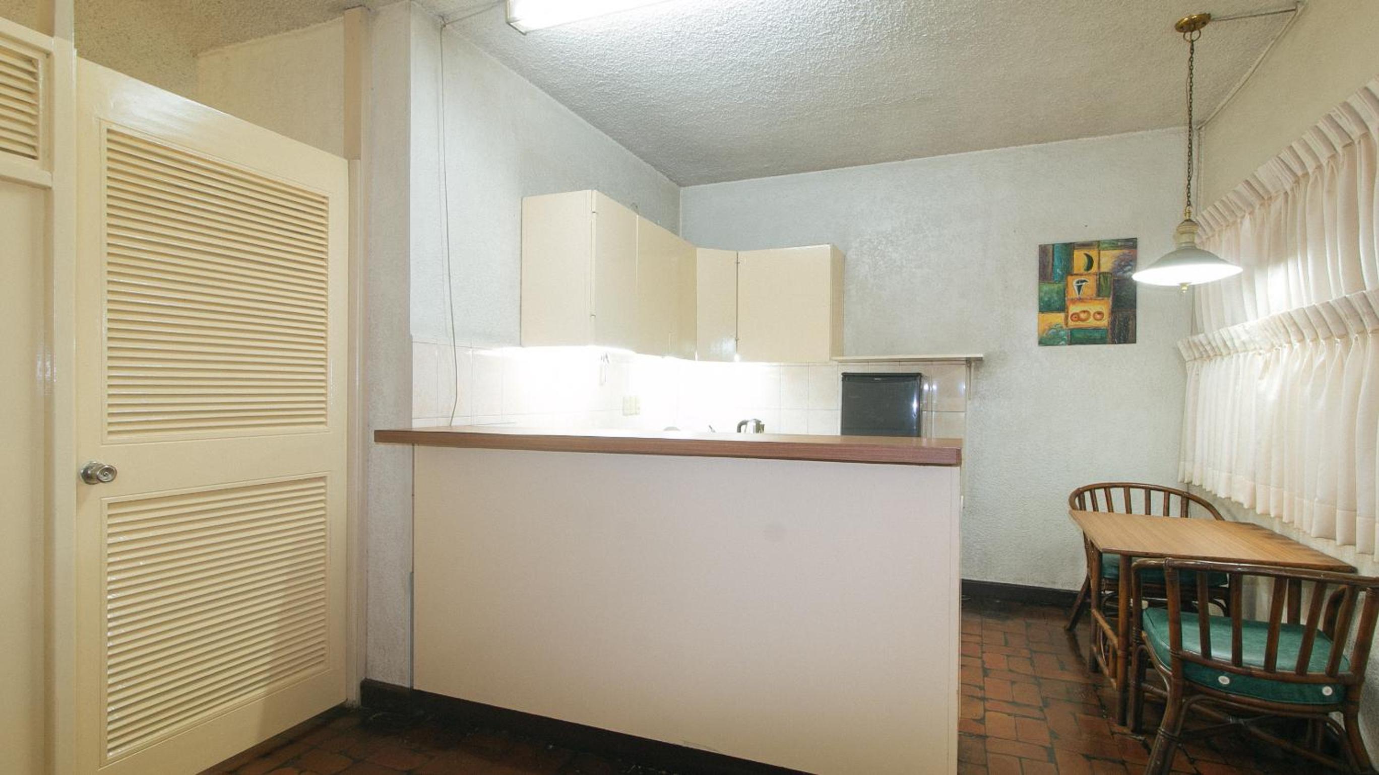 Deluxe Room - Photo 15